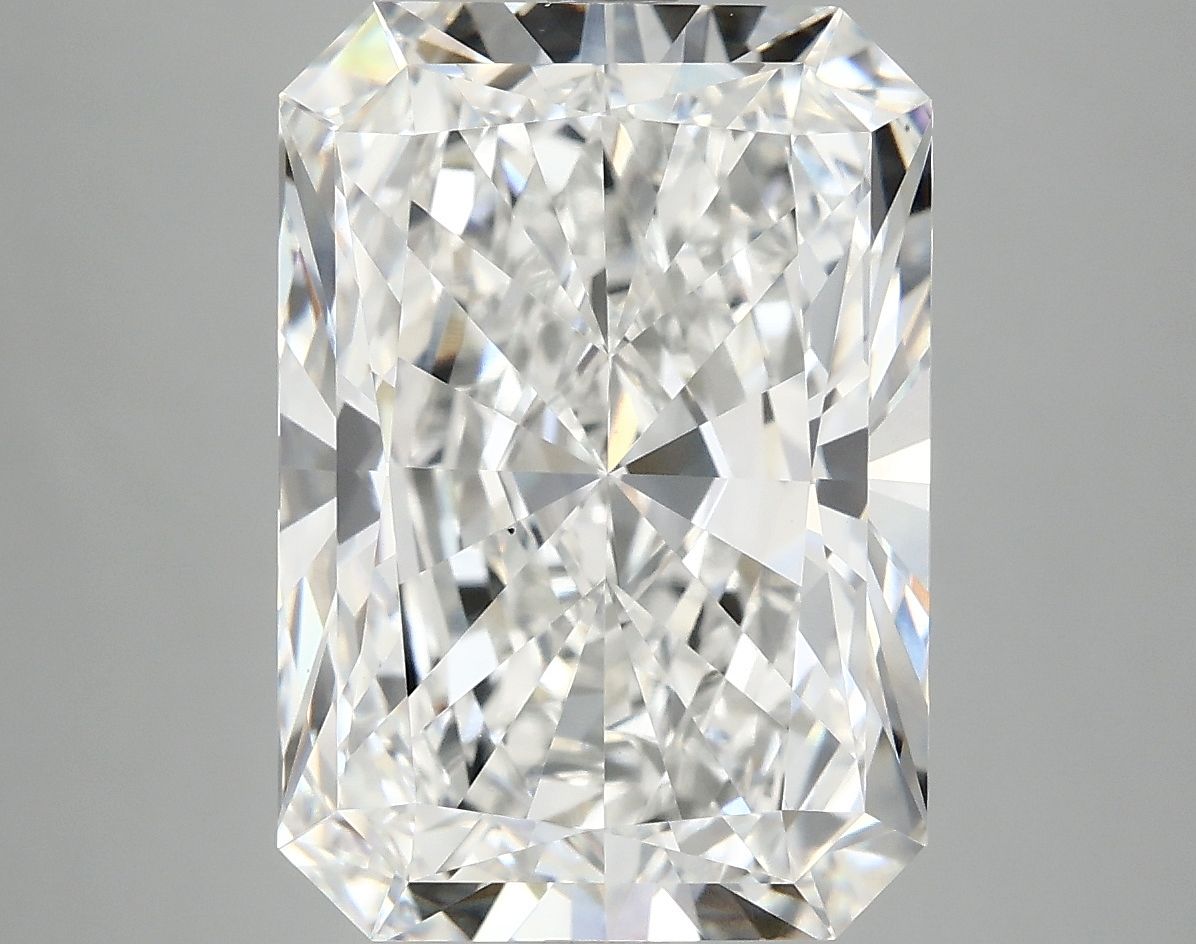 7.72 ct. radiant Lab Grown Diamond front image