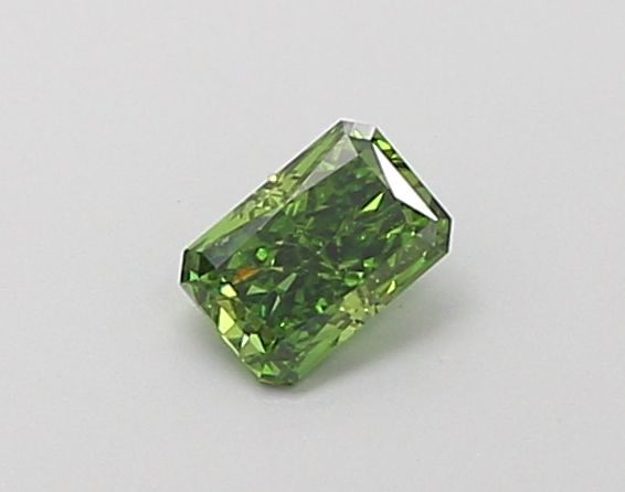 0.26 CT Fancy Vivid Green RADIANT