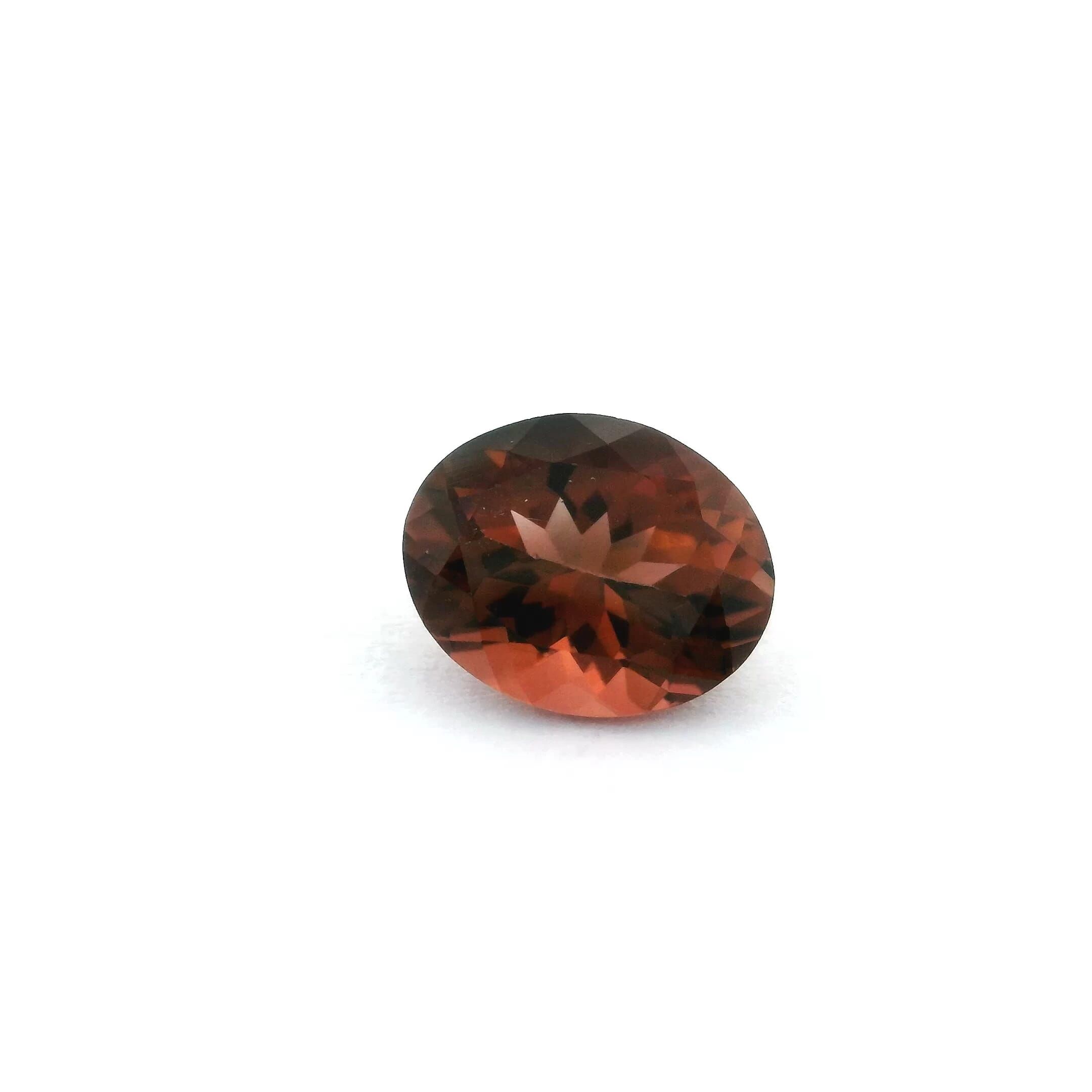 Turmalin 2,34 ct, czerwony, szlif owalny