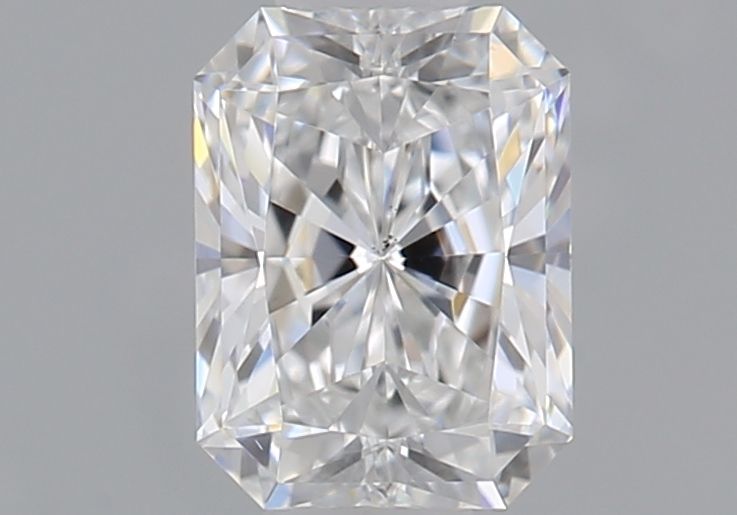 Prírodný diamant radiant,...