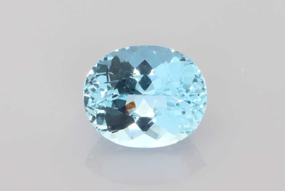 Akwamaryn 4,78 ct, niebieski, szlif owalny