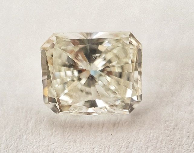 Prírodný diamant radiant,...