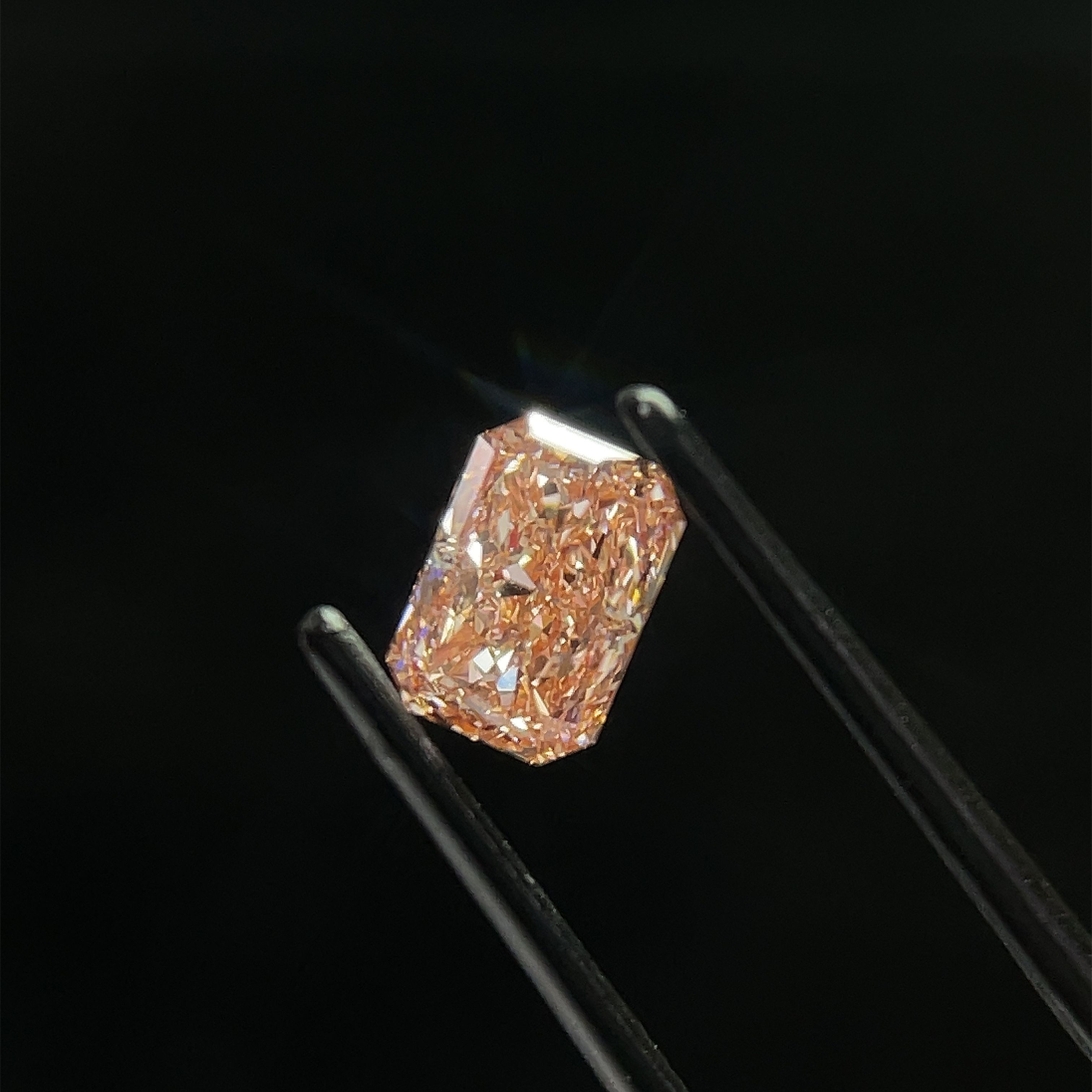 1.03 CT Fancy Intense Pink RADIANT