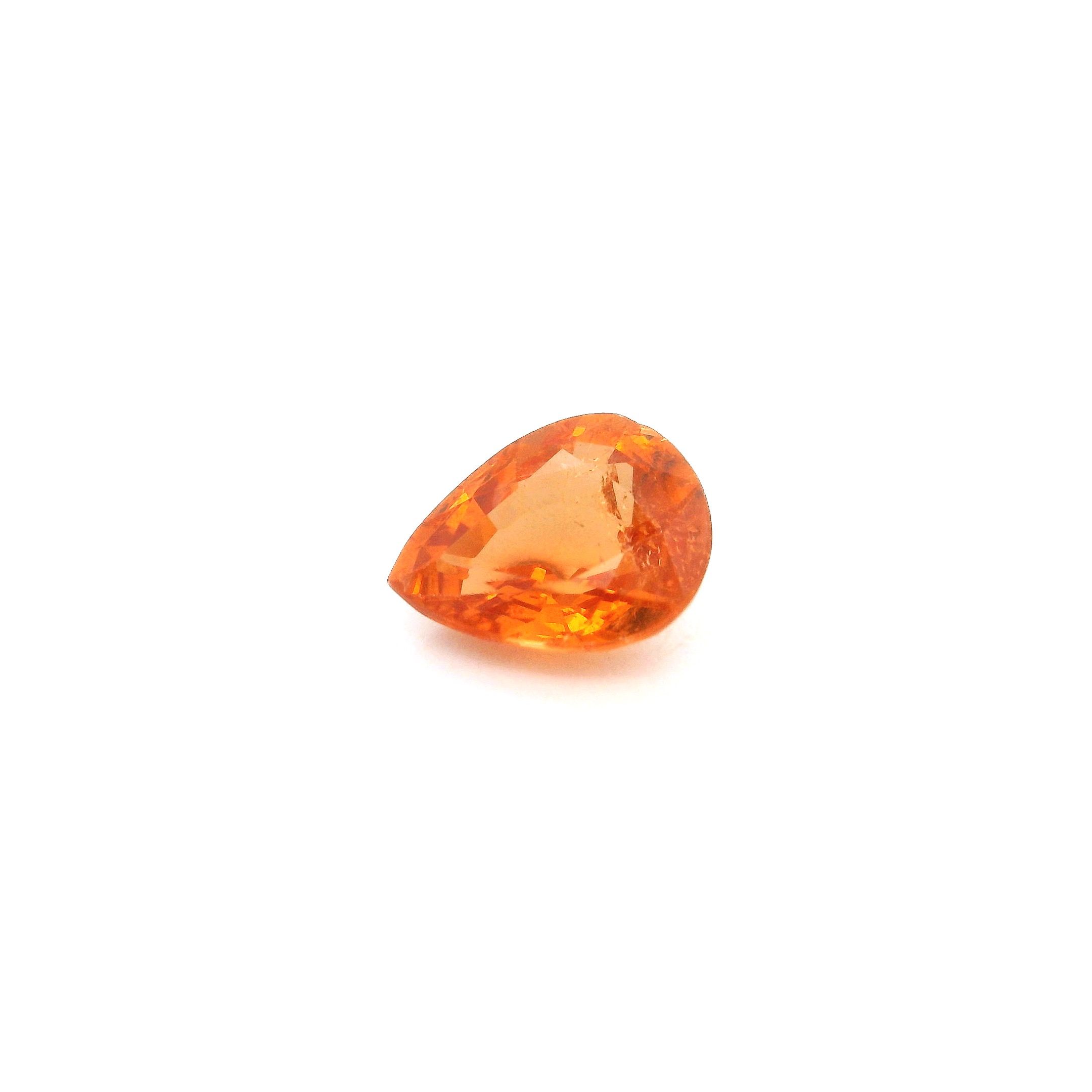 Granat 1,38 ct, pomarańczowy, szlif gruszka