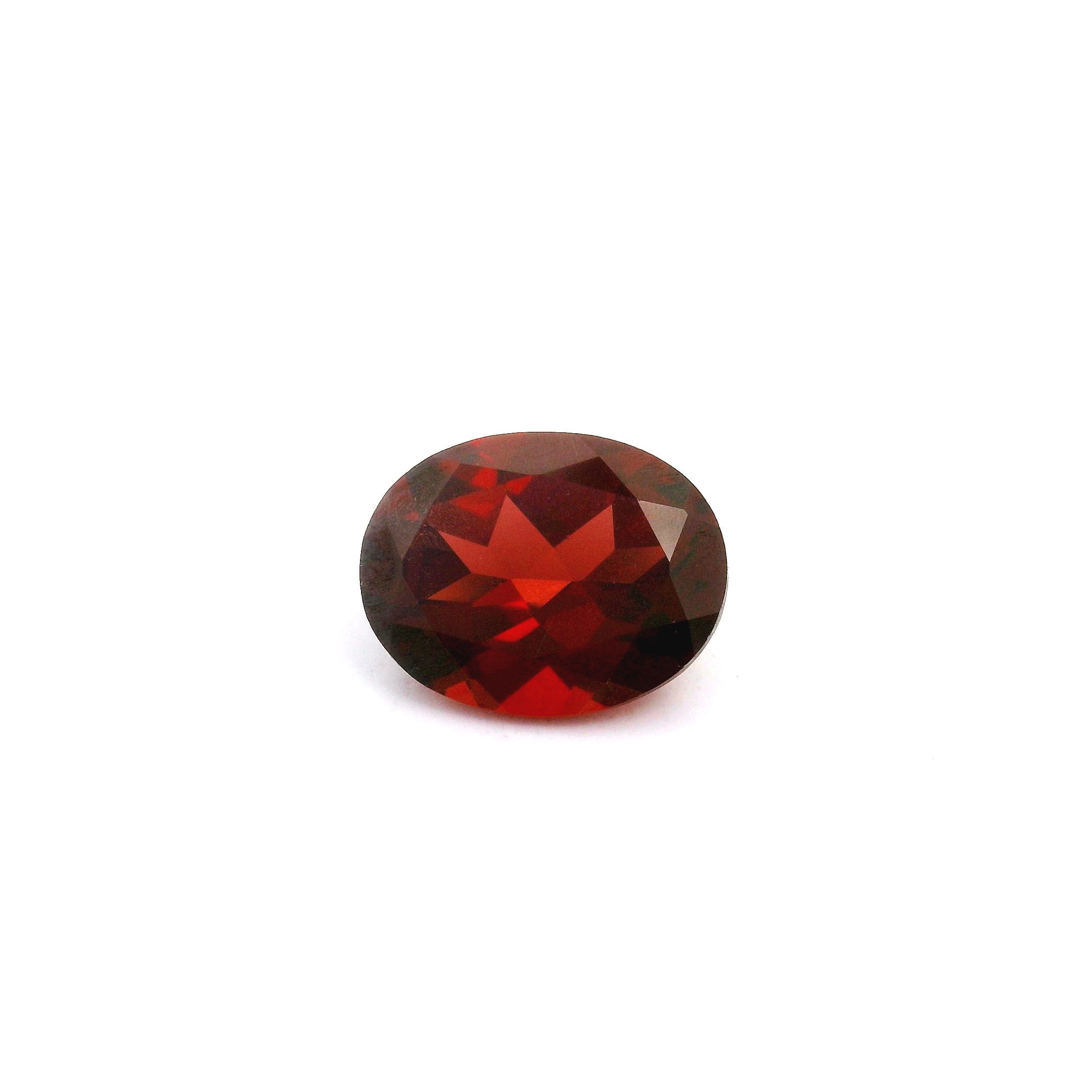 Granat 2,77 ct, czerwony, szlif owalny