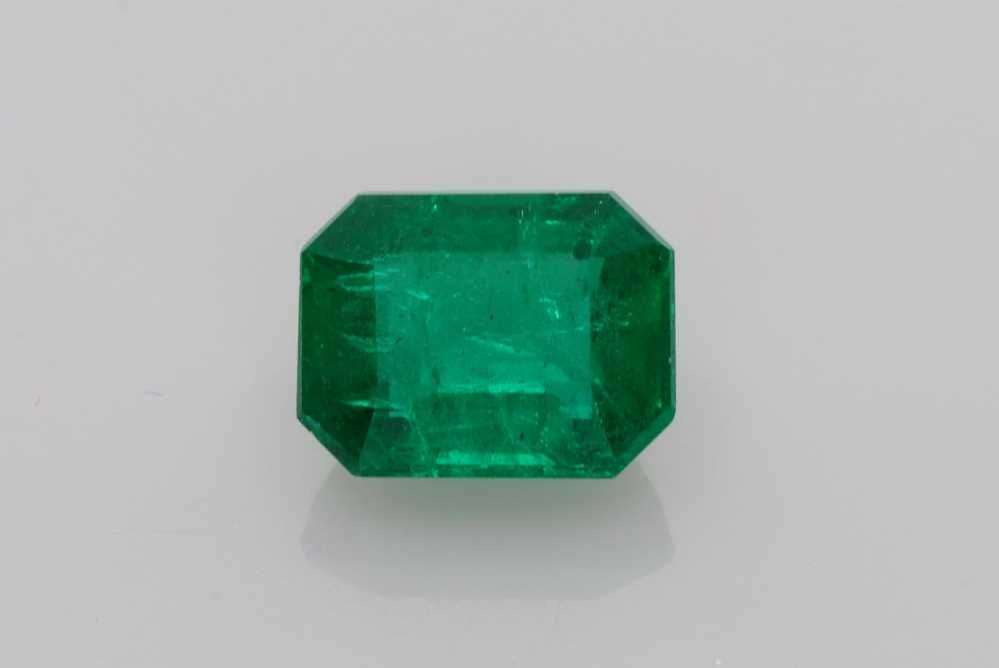 Szmaragd 2,61 ct, zielony, szlif szmaragdowy