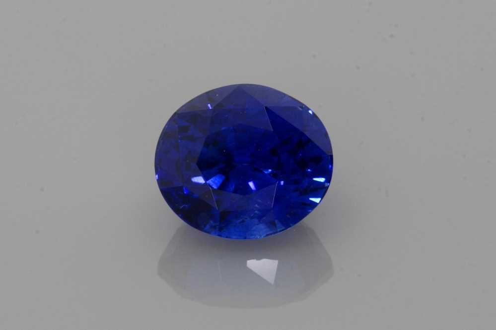 SAPPHIRE FACETED 2.28ct BLUE Vivid BLUE SI SRILANKA HEATED