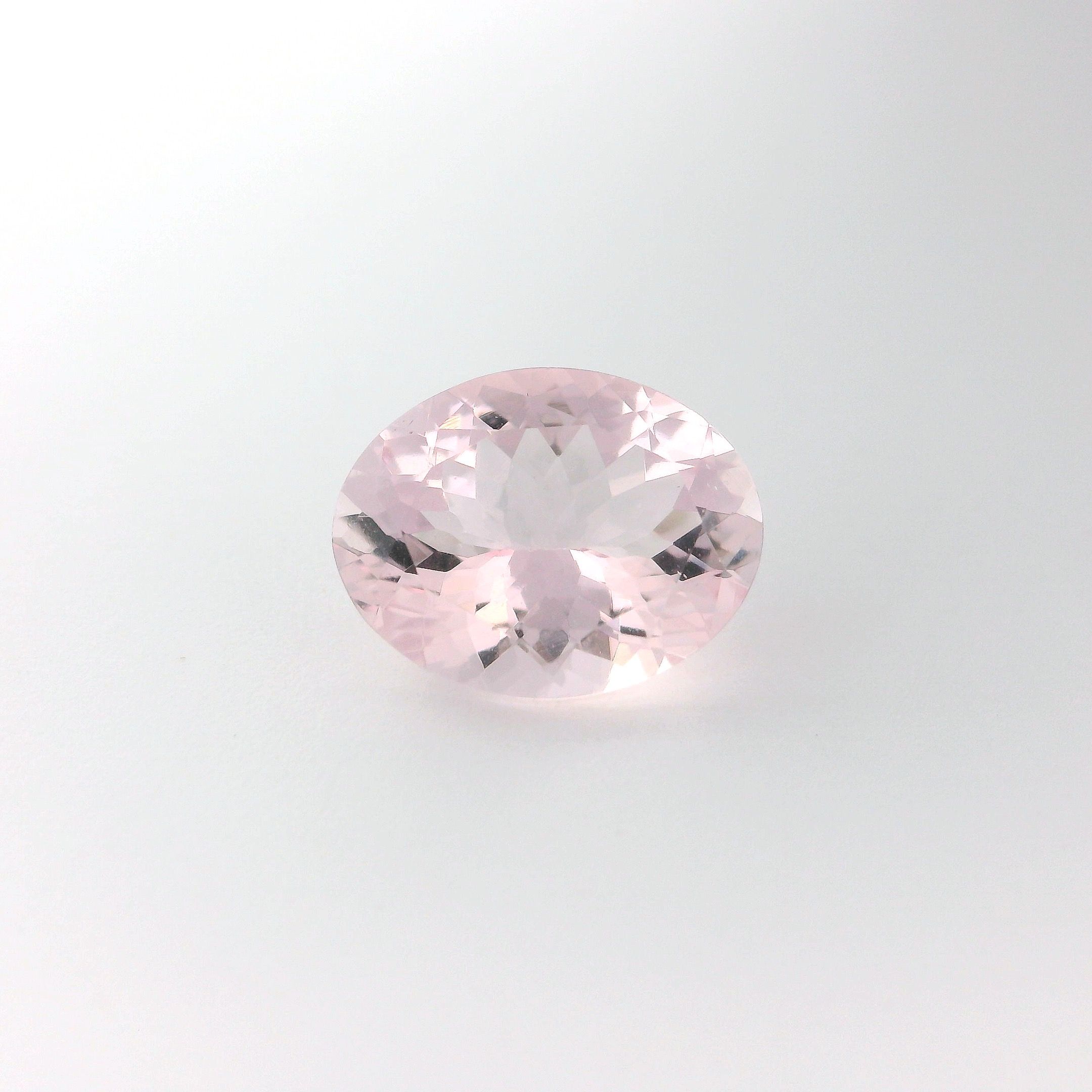 Morganit 2,24 ct, różowy, szlif owalny