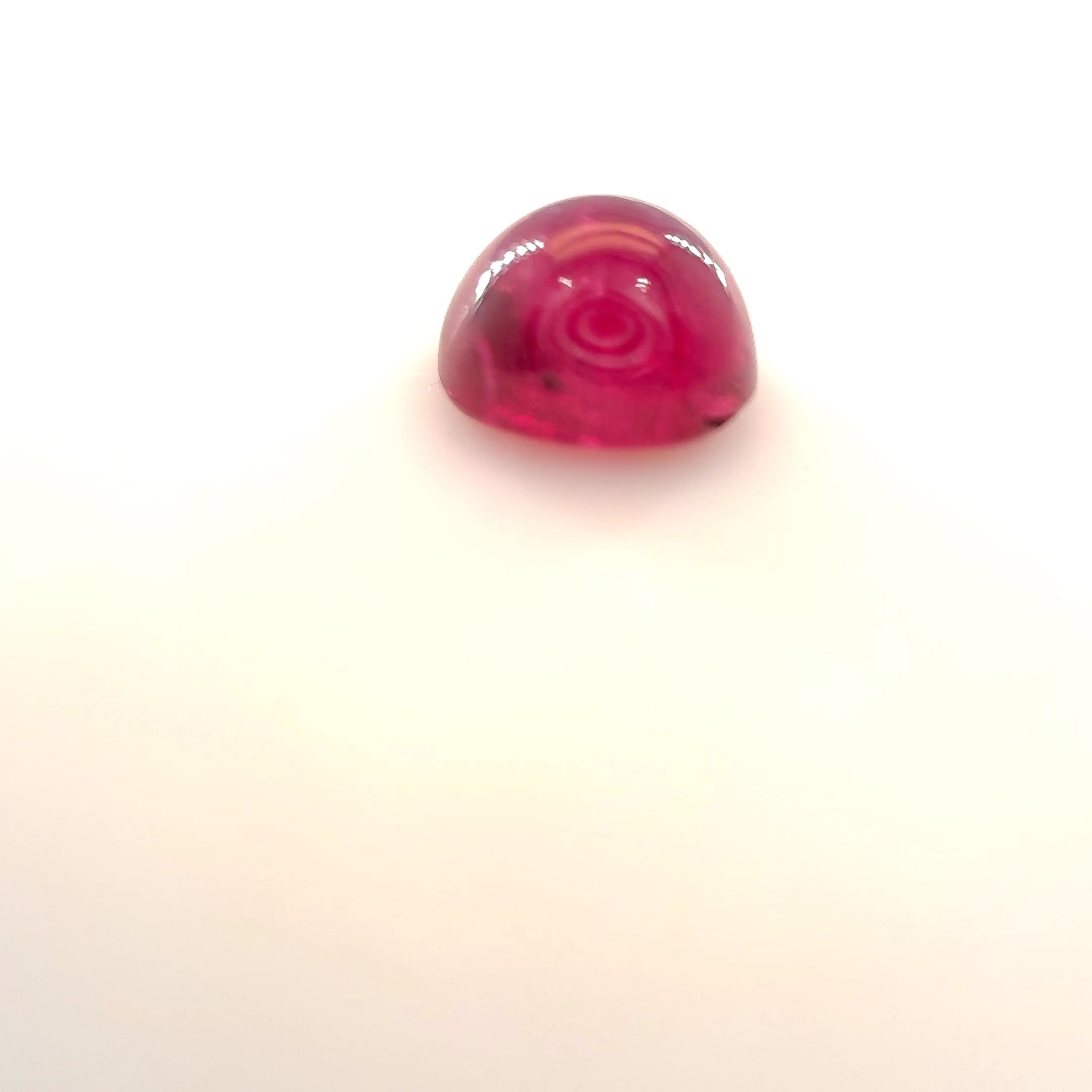 Rubin 1,31 ct, czerwony, kaboszon