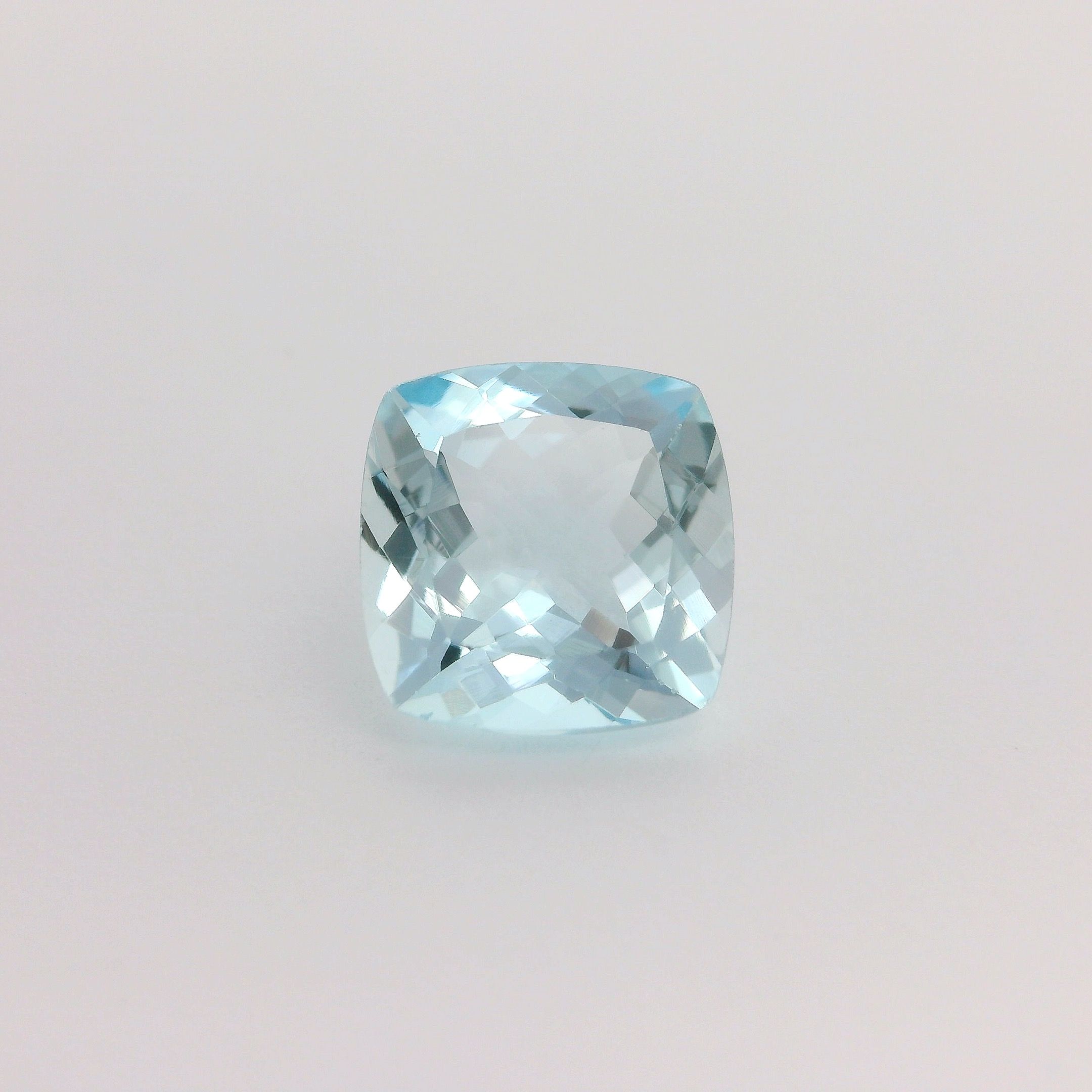 Akwamaryn 2,74 ct, niebieski, szlif cushion