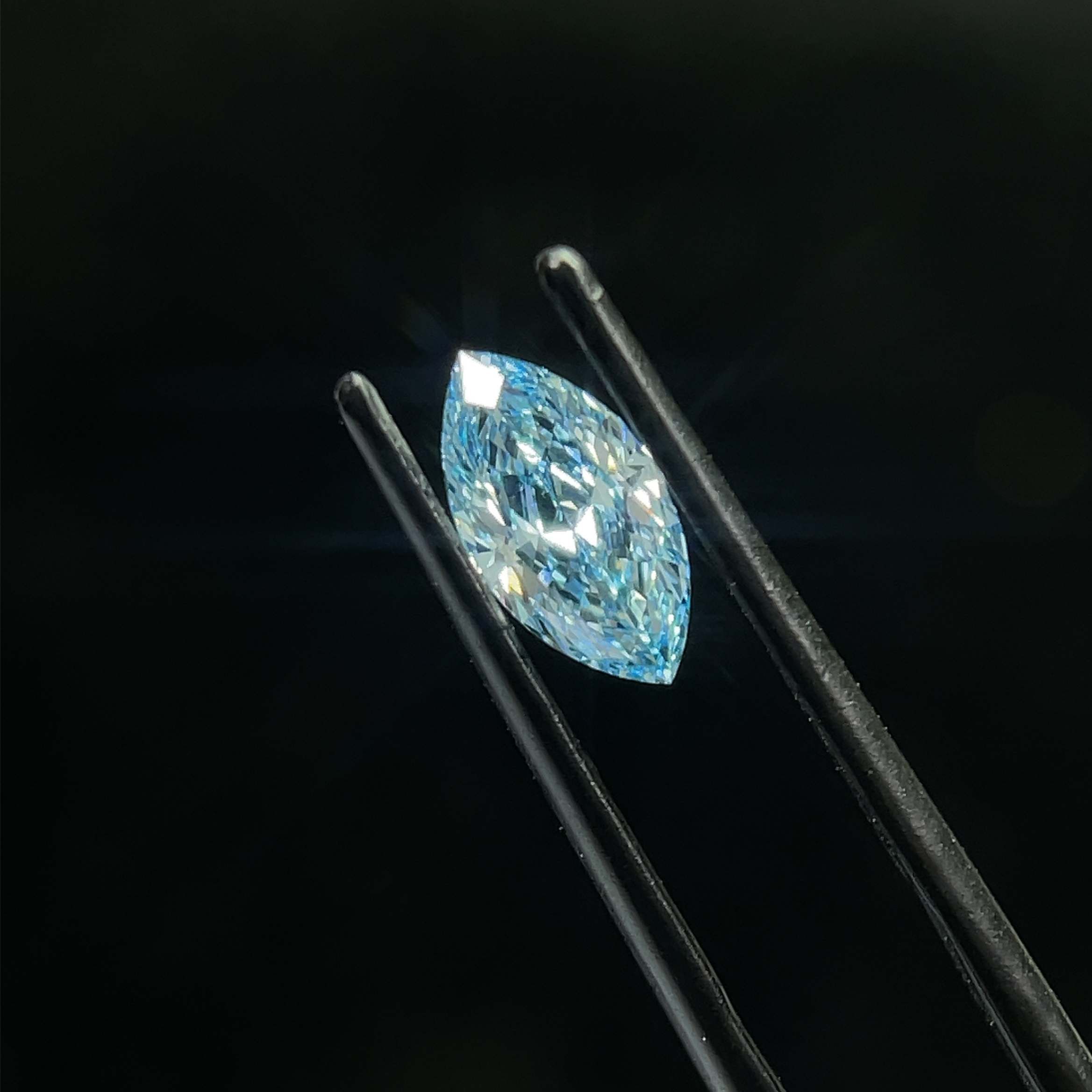 1.04 CT Fancy Vivid Blue MARQUISE