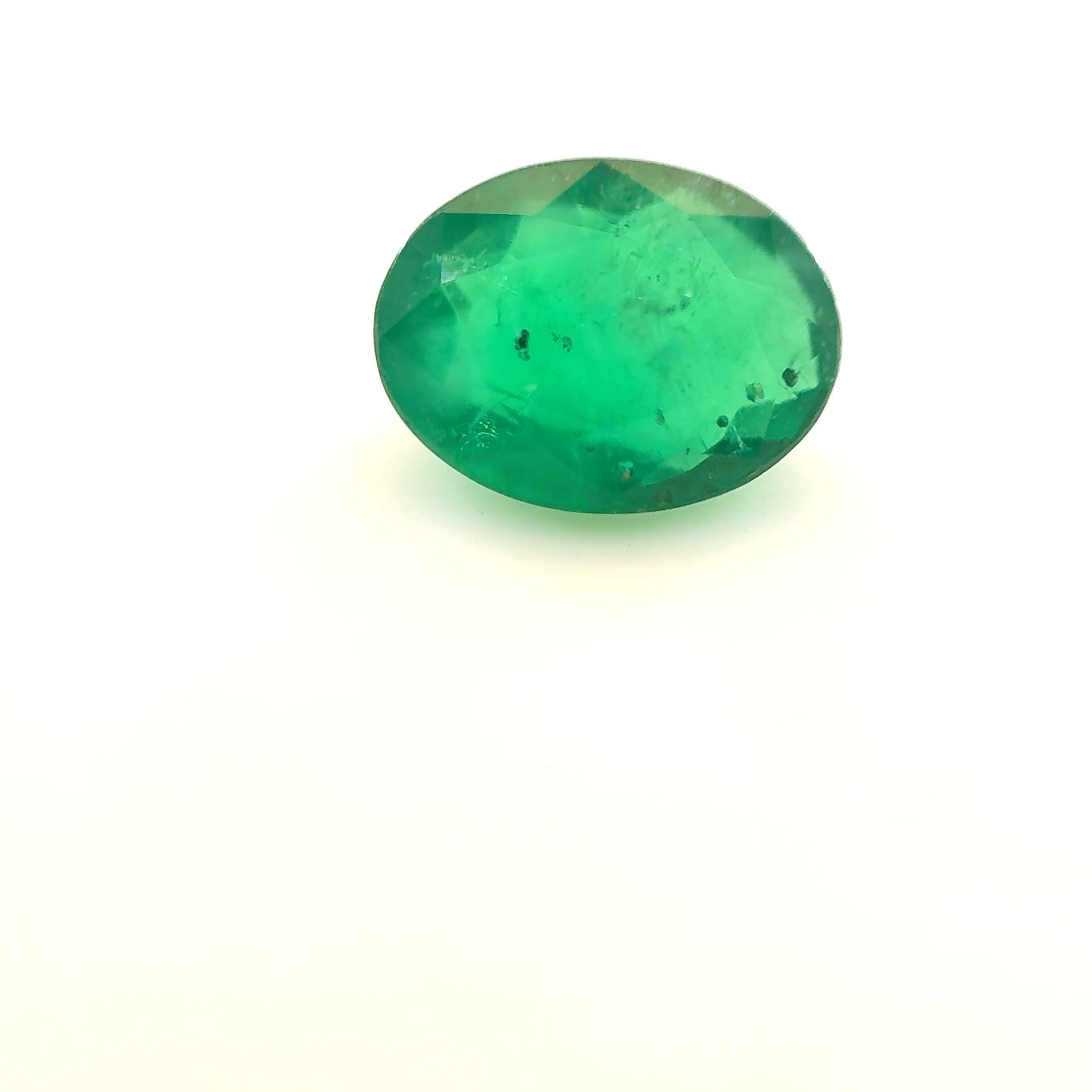 Szmaragd 1,19 ct, zielony, szlif owalny