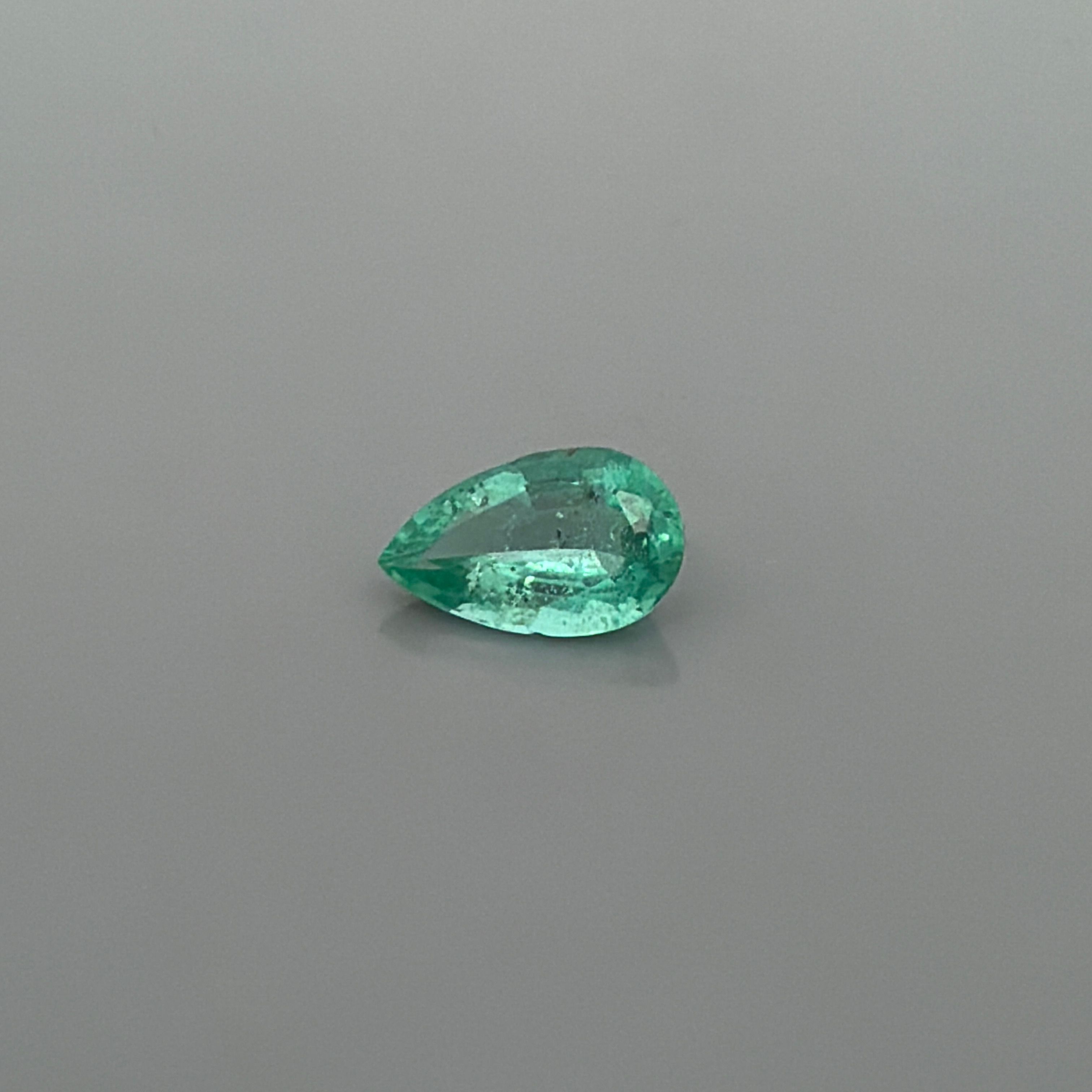 0.89 ct Emerald