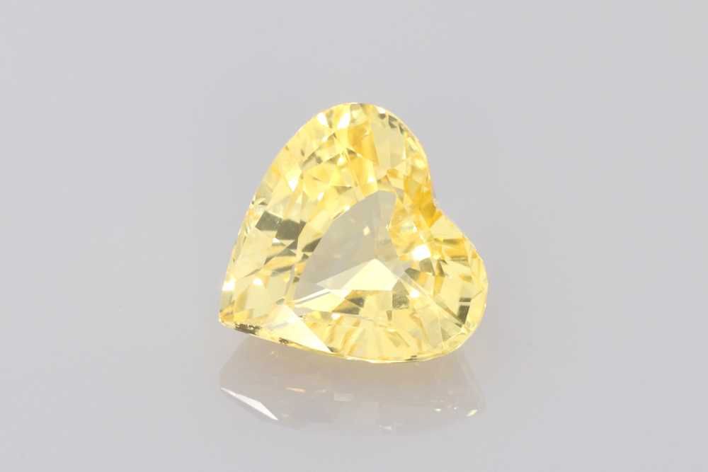 2.07 ct Heart Sapphire
