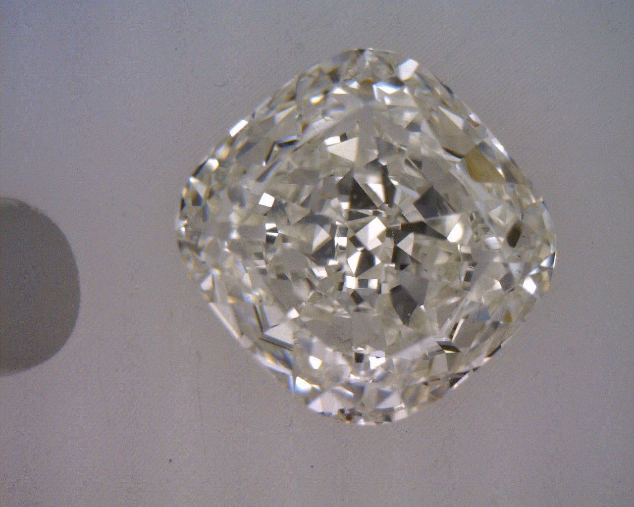 Prírodný diamant cushion,...