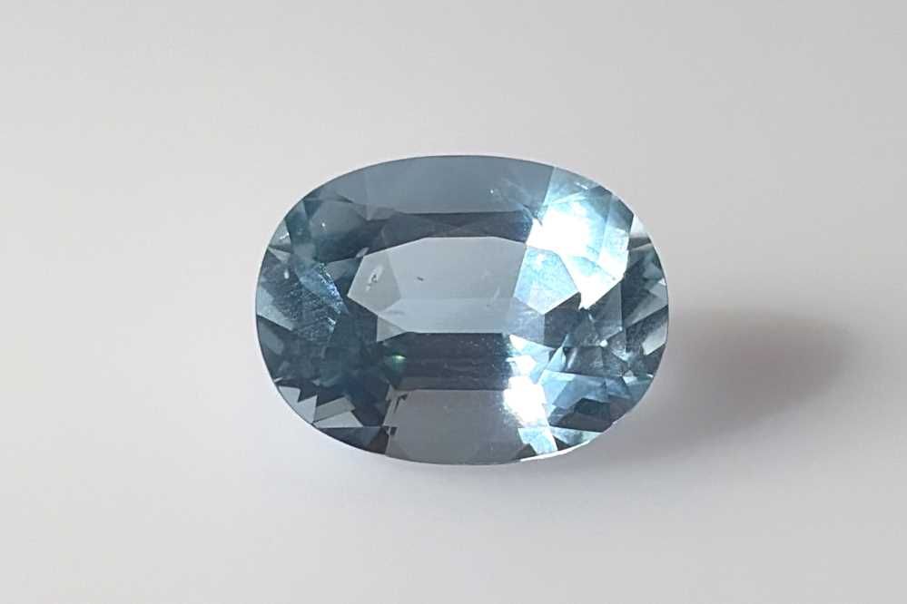 Akwamaryn 4,55 ct, niebieski, szlif owalny