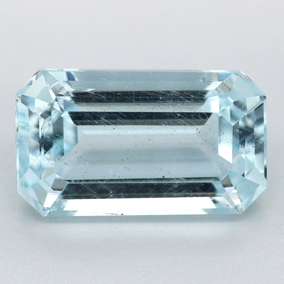 1.92 ct Aquamarine