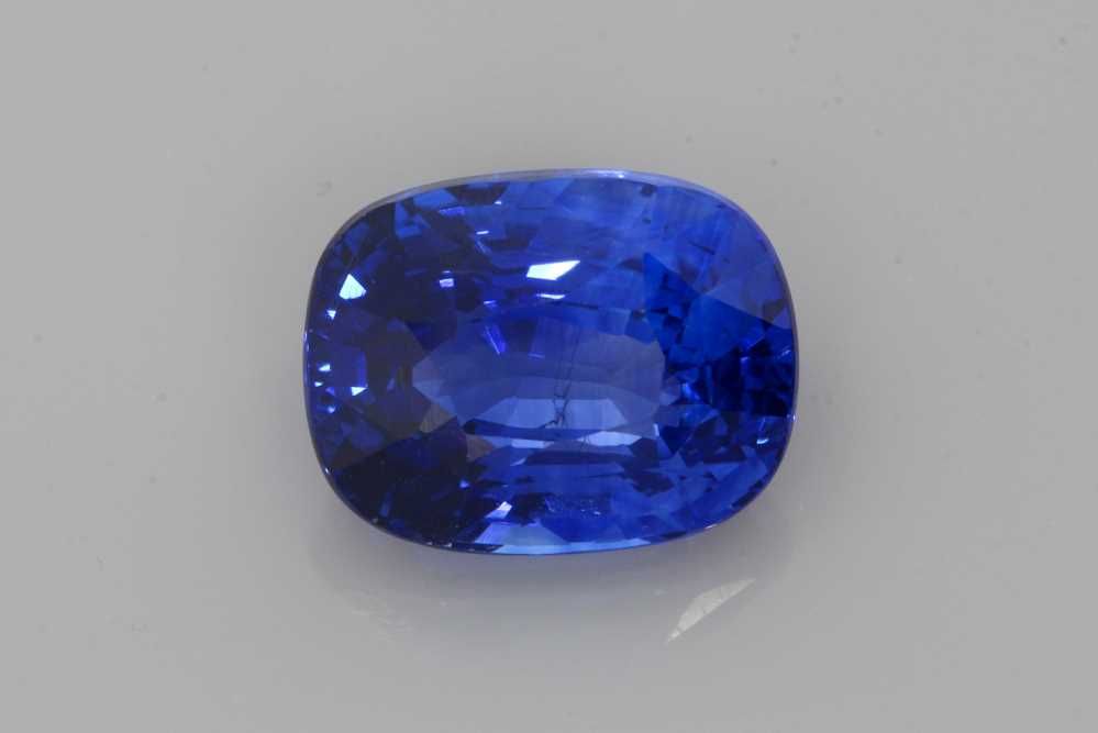 6.07 ct Cushion Sapphire
