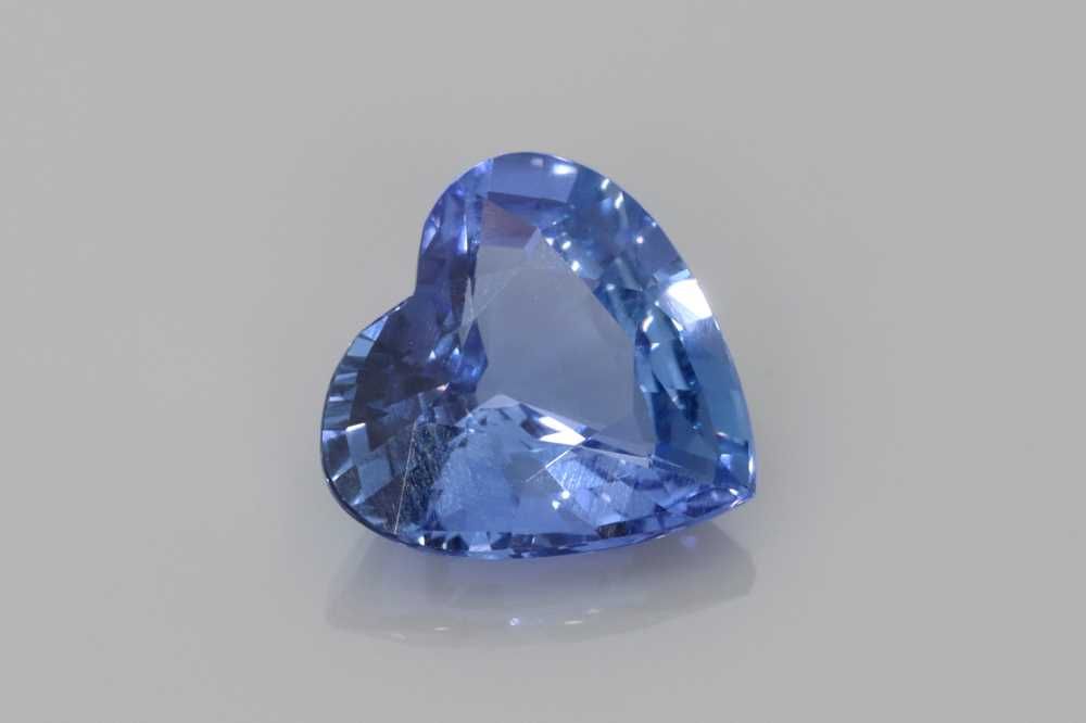 SAPPHIRE FACETED 2.2ct BLUE Light BLUE SI SRILANKA HEATED