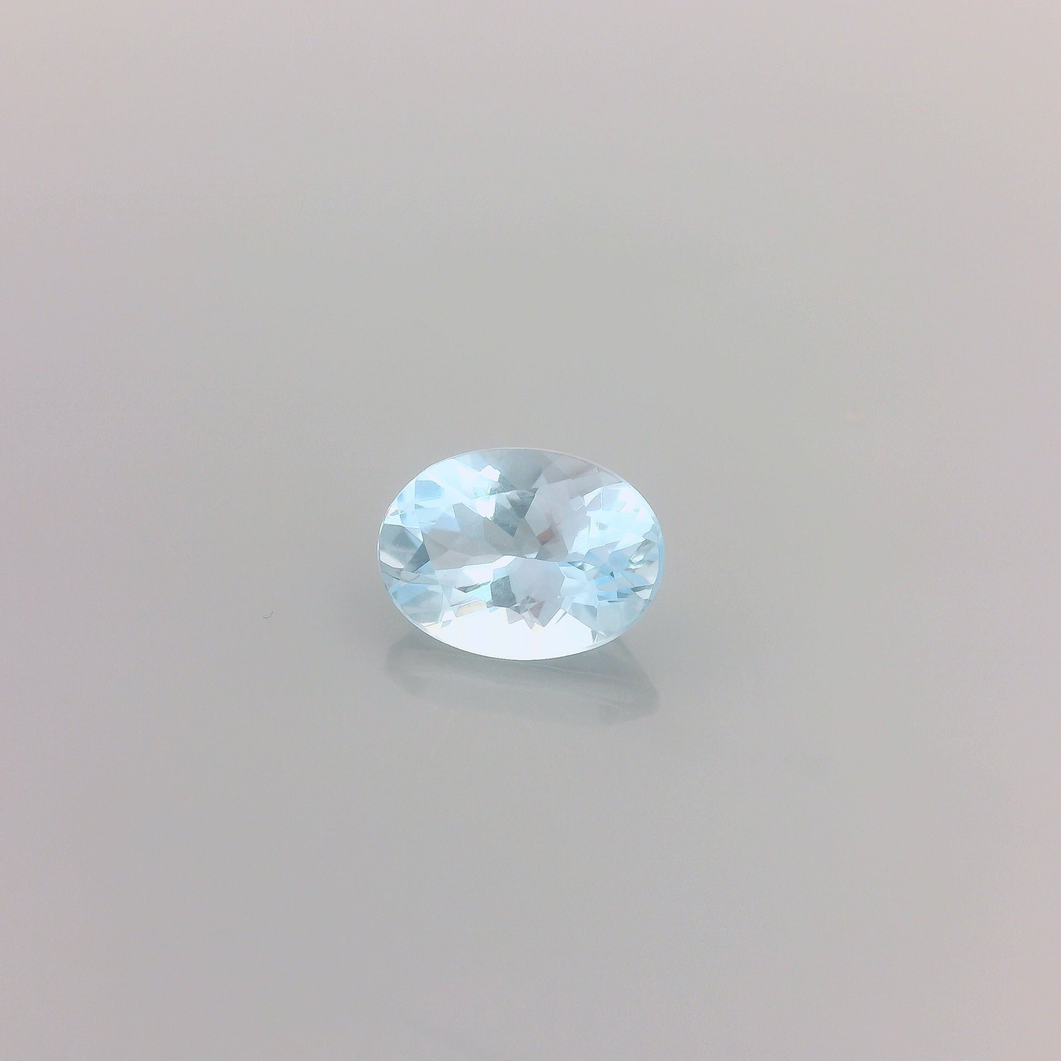 0.79 ct Oval aquamarine
