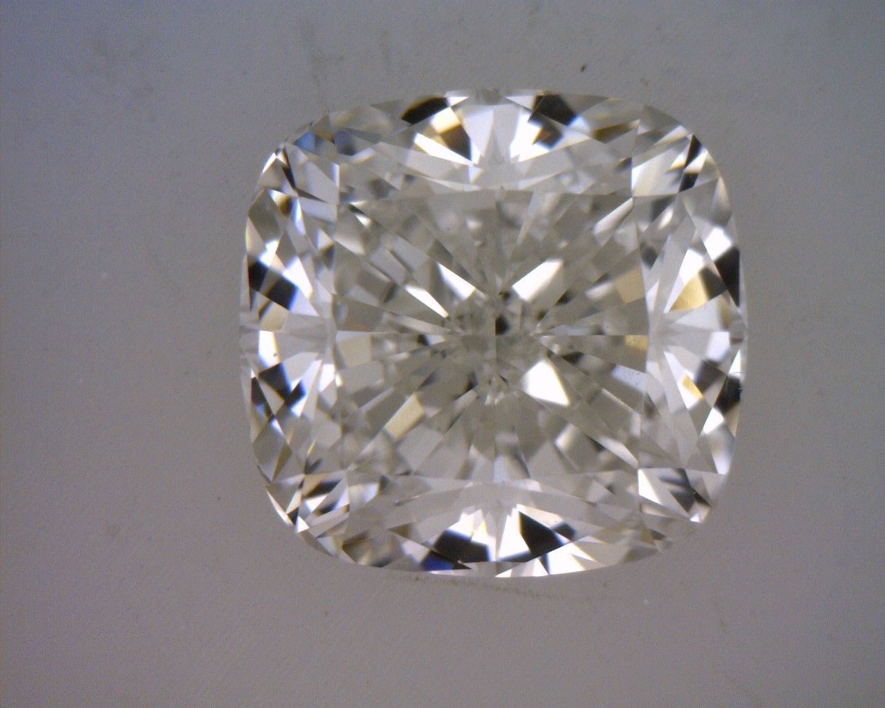 Prírodný diamant cushion,...