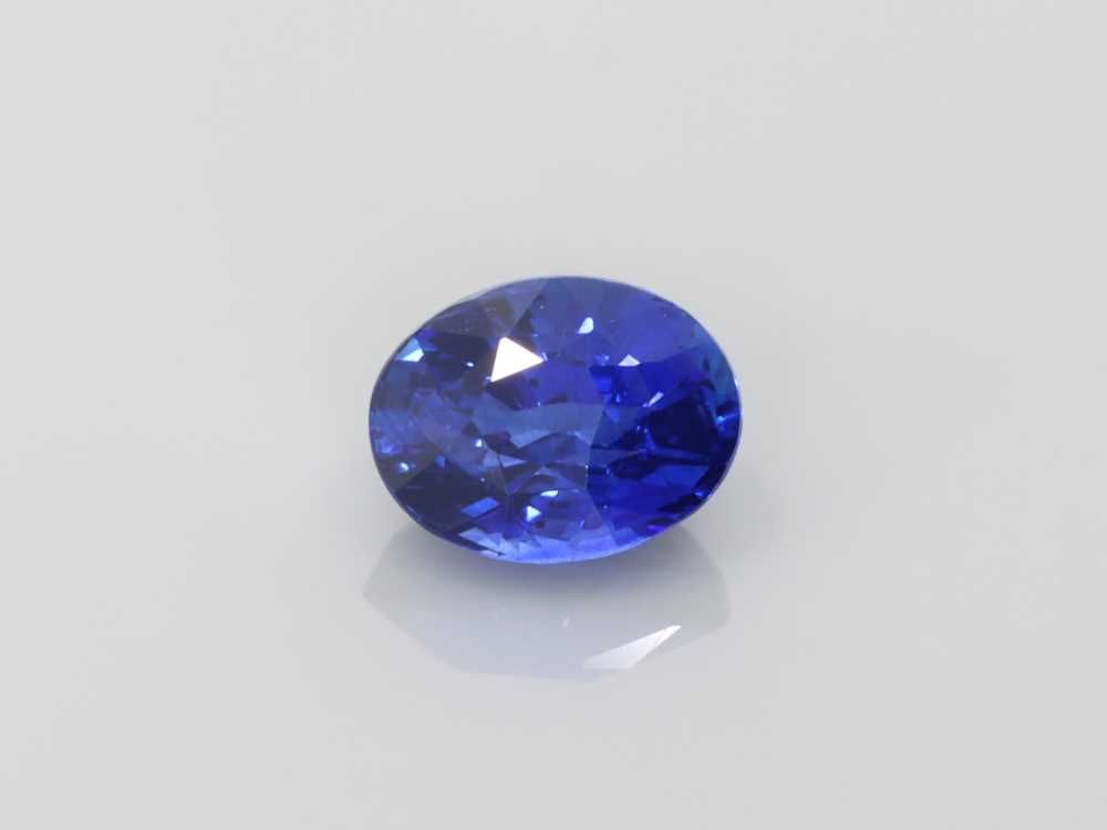 2.57 ct Oval Sapphire
