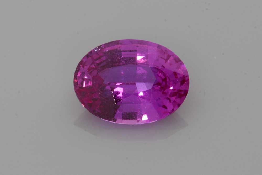 Szafir 2,10 ct, różowy, szlif owalny
