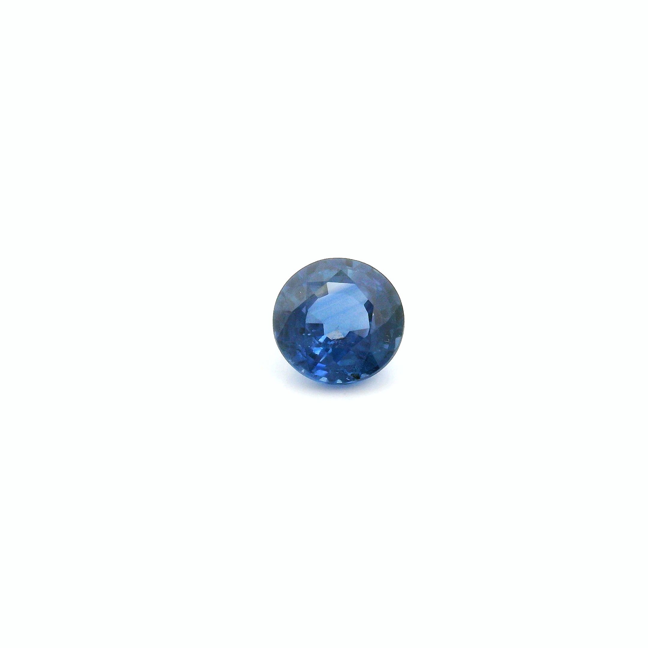 0.65 ct Round sapphire