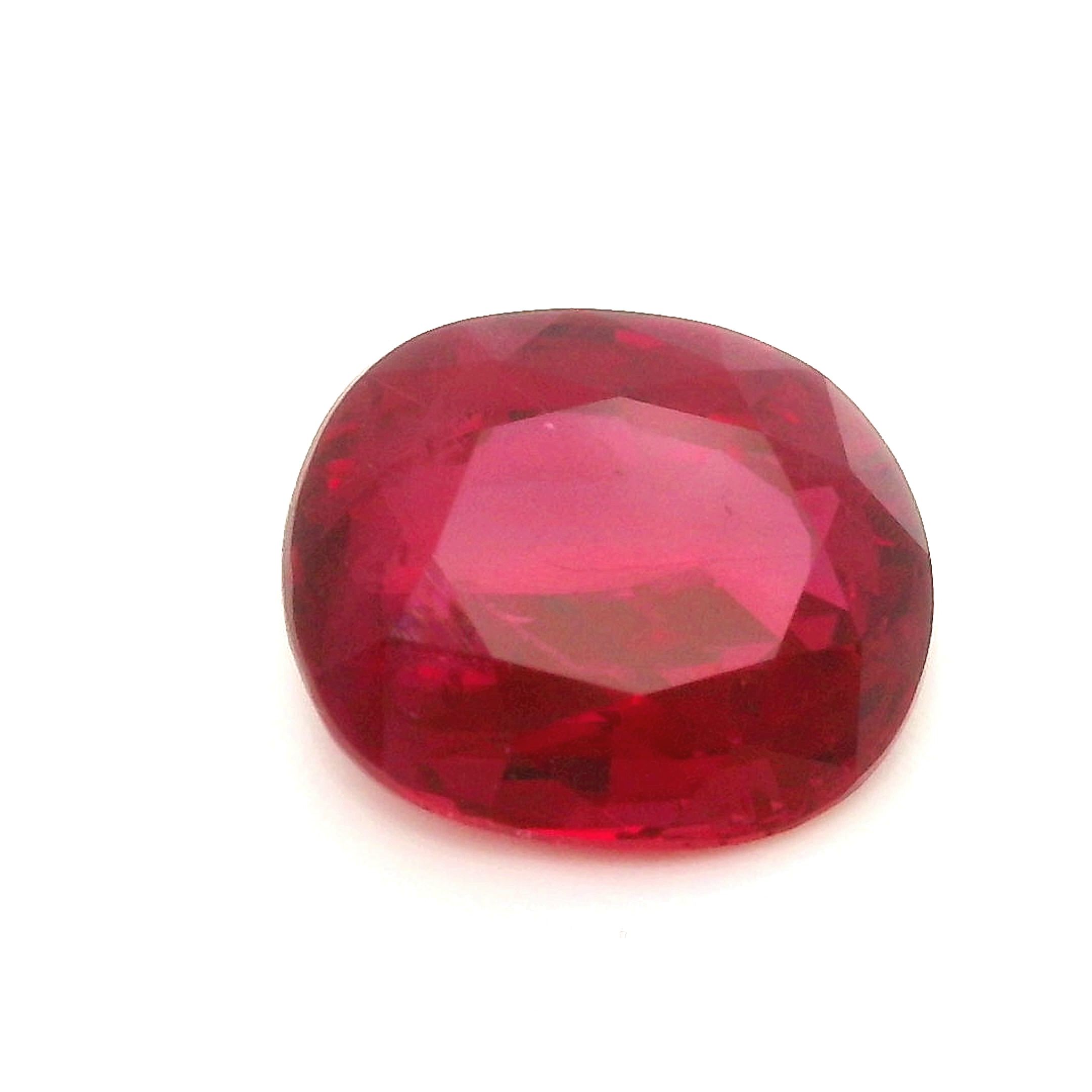 Rubin 2,07 ct, czerwony, szlif owalny