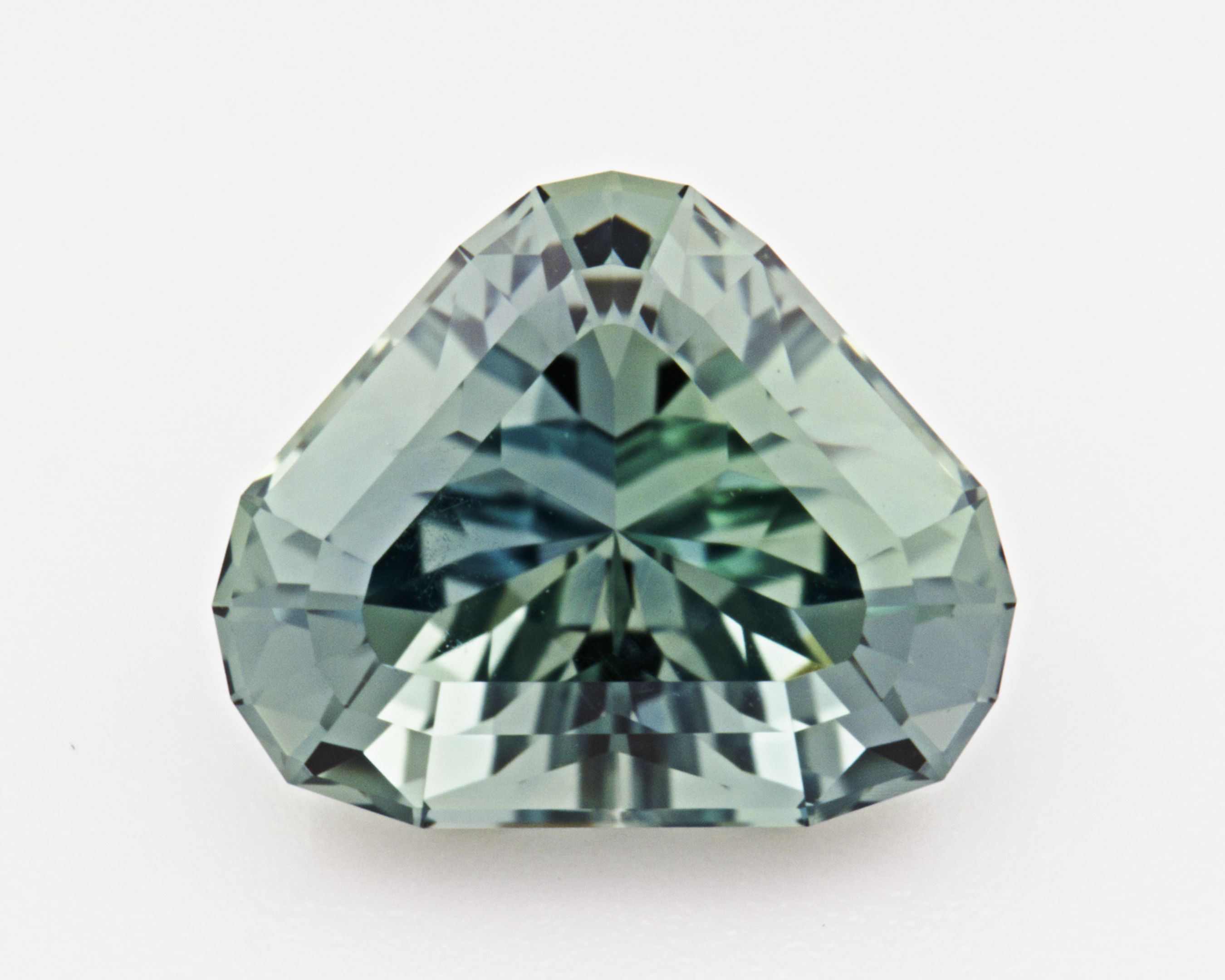 Szafir 2,35 ct, morski, szlif trilliant