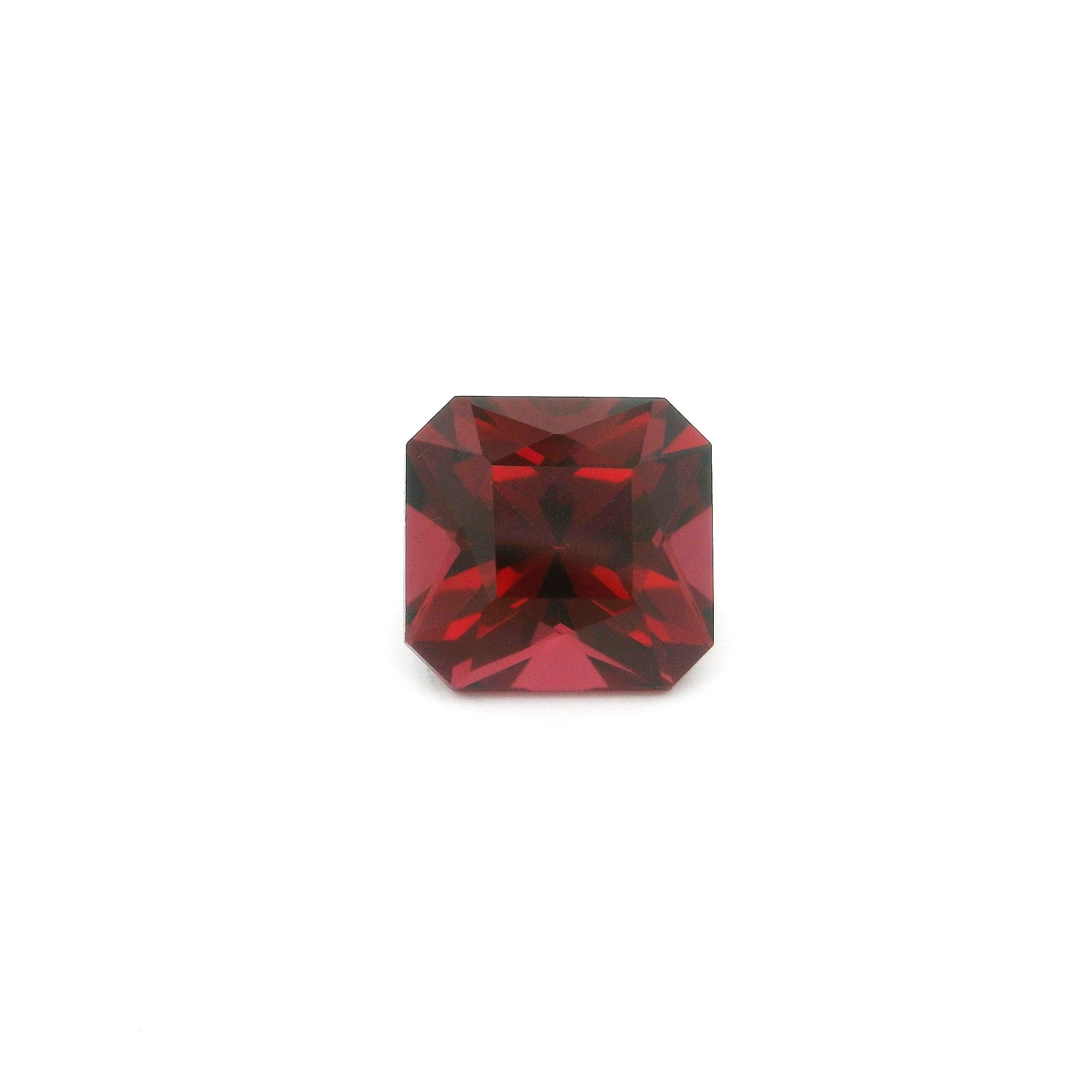 Granat 1,58 ct, czerwony, szlif ośmiokątny