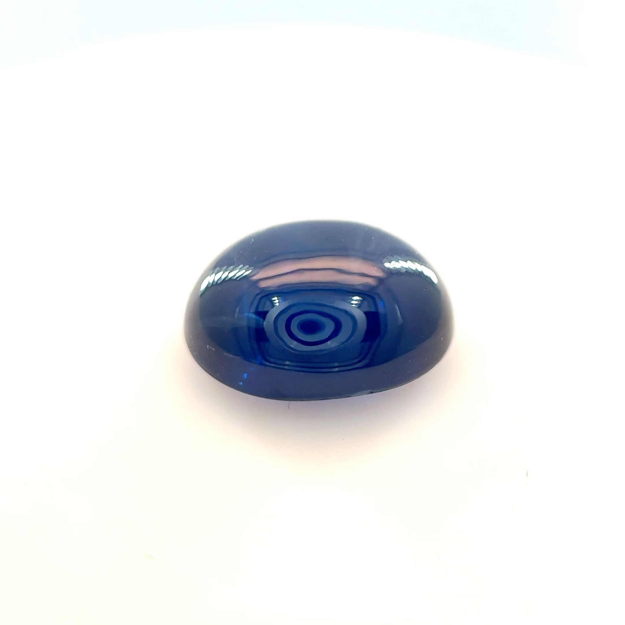 Szafir 3,99 ct, niebieski, kaboszon
