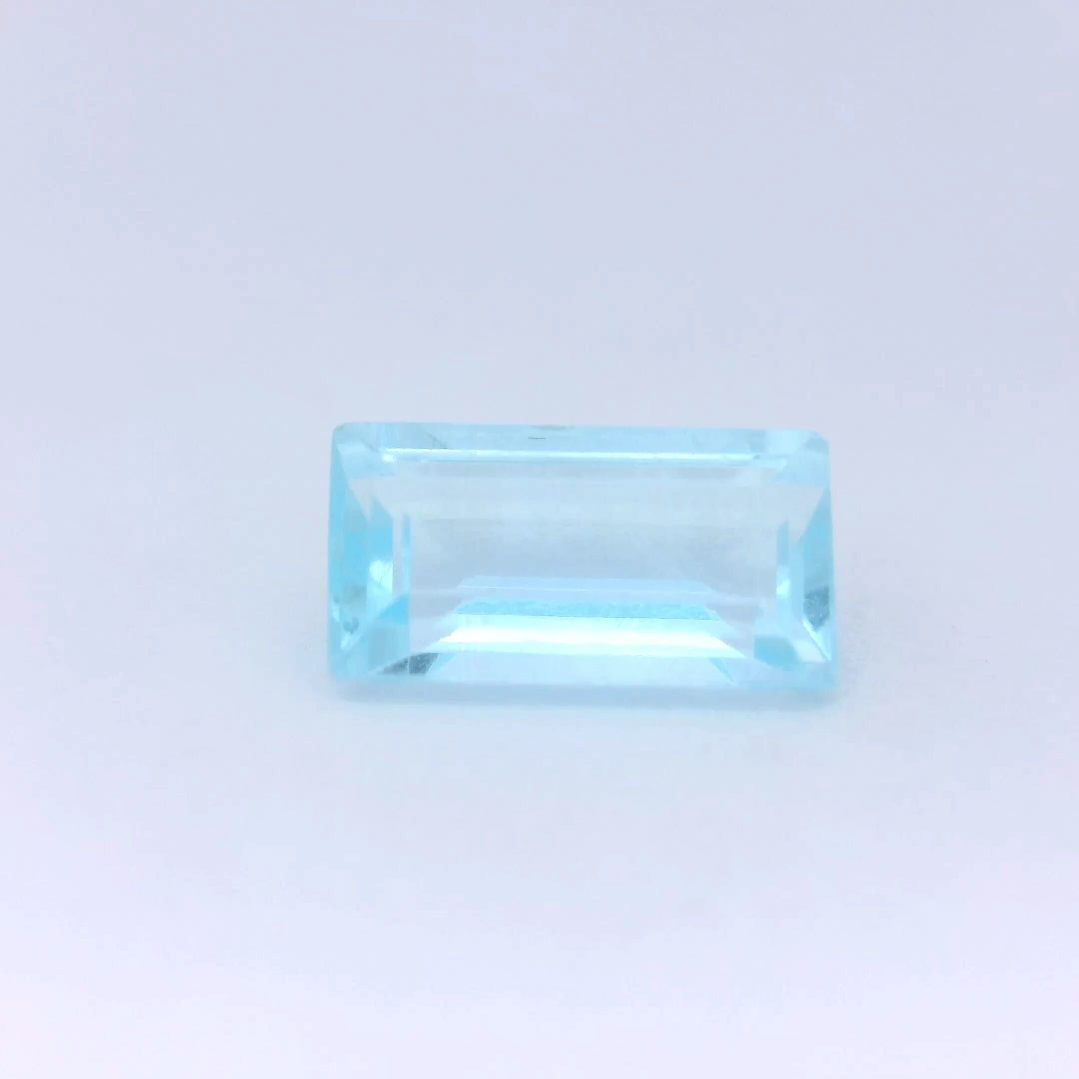 Akwamaryn 1,60 ct, niebieski, szlif bagietka
