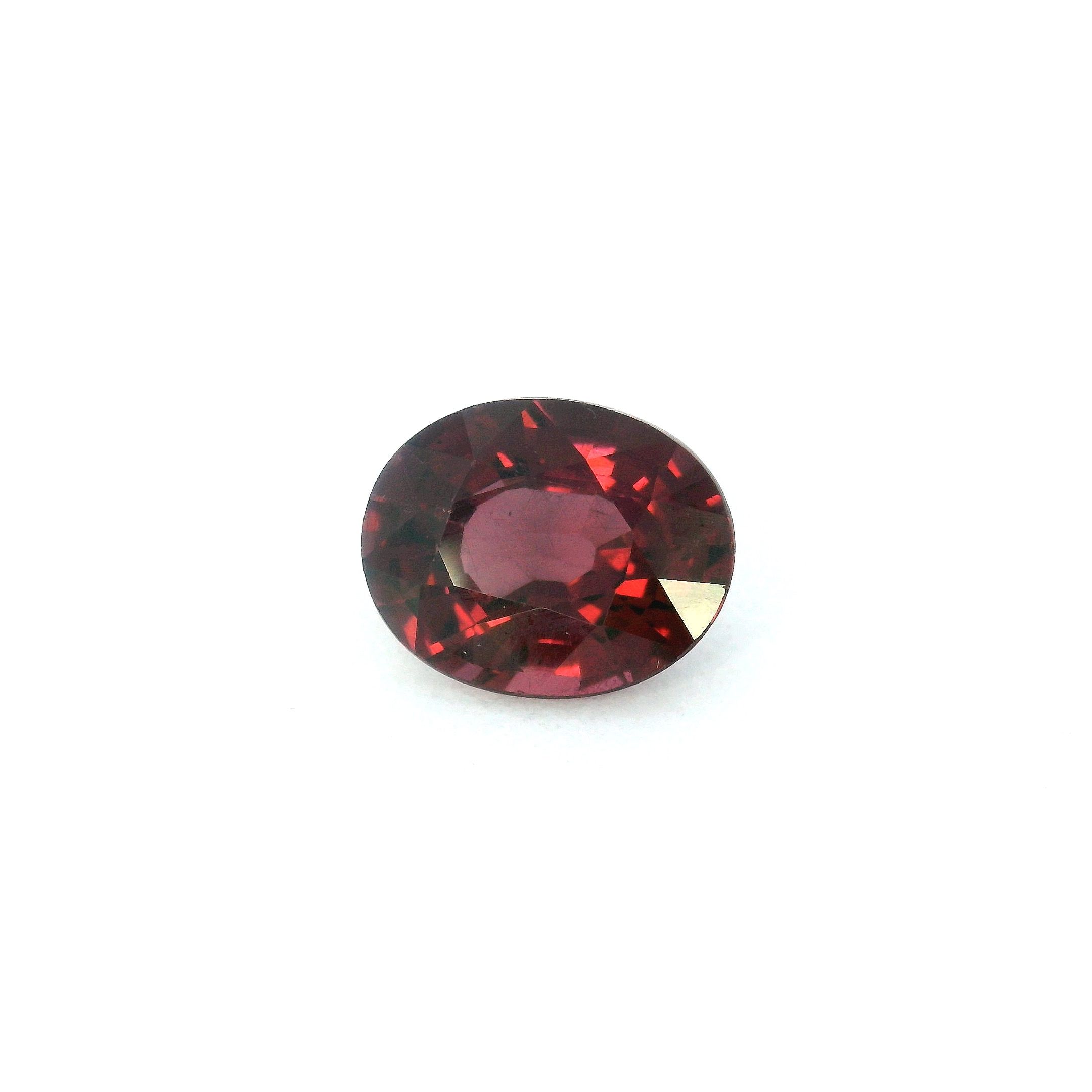 Granat 2,89 ct, różowy, szlif owalny