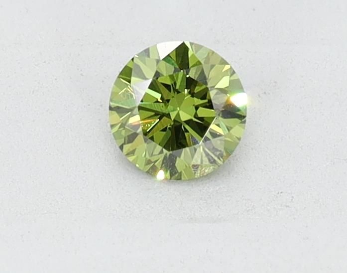 0.28 CT Green ROUND