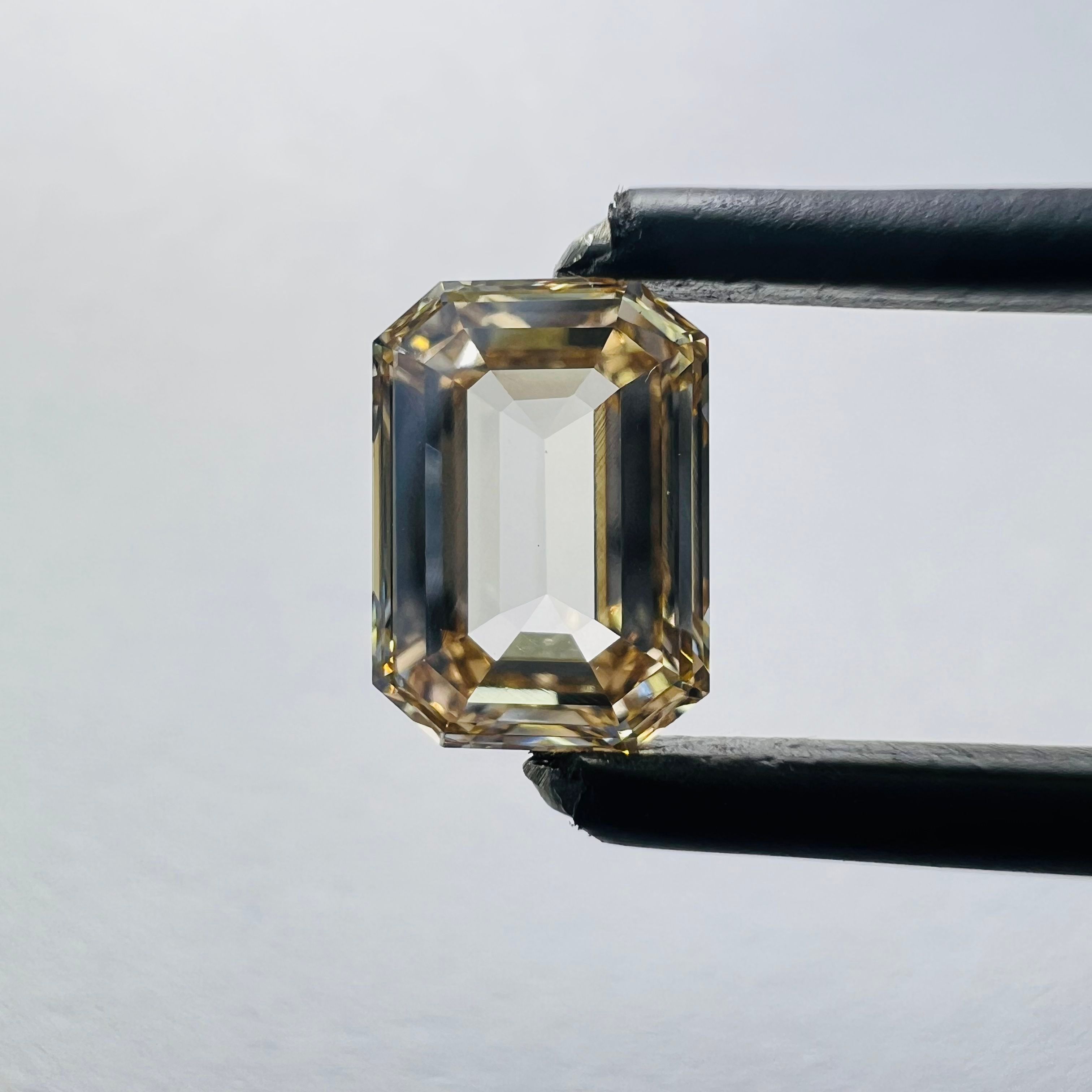 1.08 CT Brown EMERALD