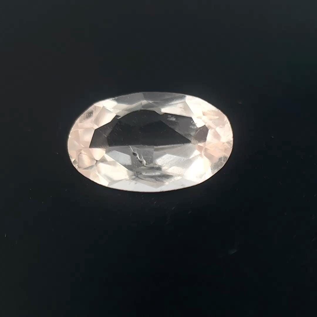 Morganit 1,33 ct, różowy, szlif owalny
