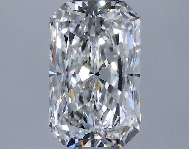 Prírodný diamant radiant,...