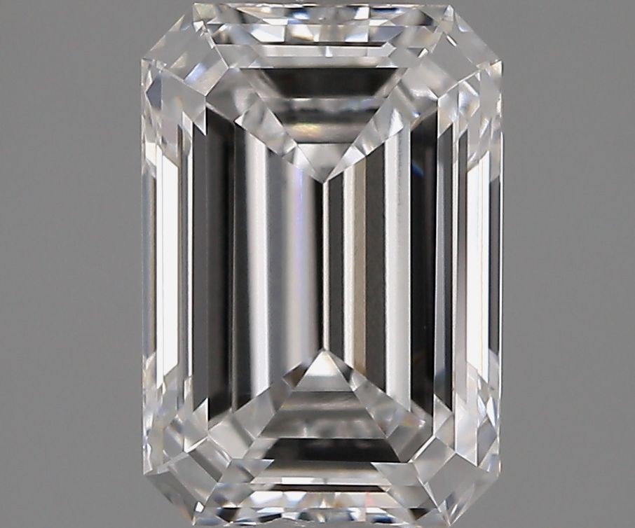 1.6 carat e IF EX Cut IGI emerald diamond