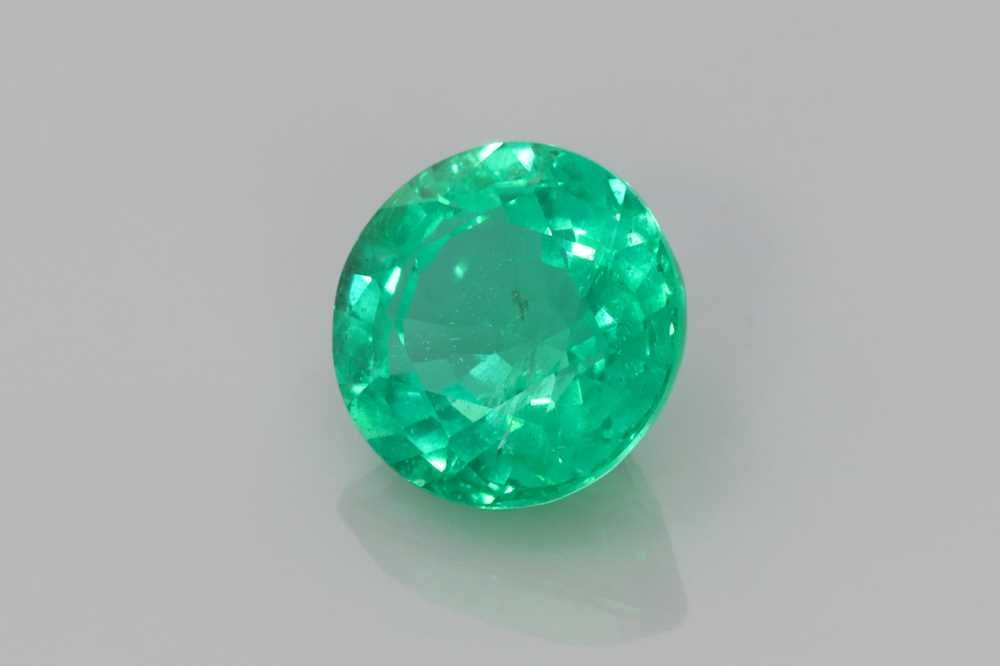 Szmaragd 1,51 ct, zielony, szlif okrągły