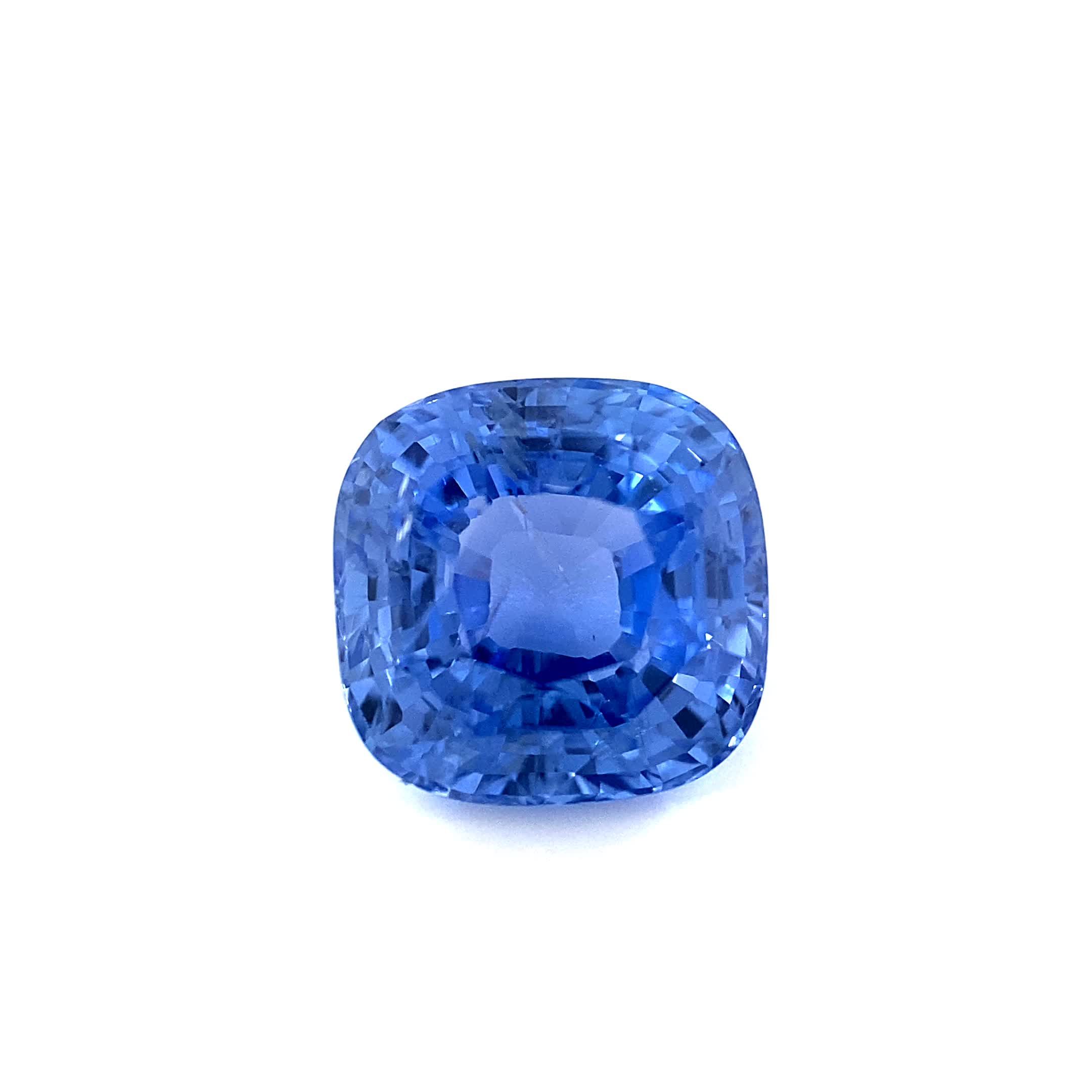 3.98 ct Cushion Sapphire