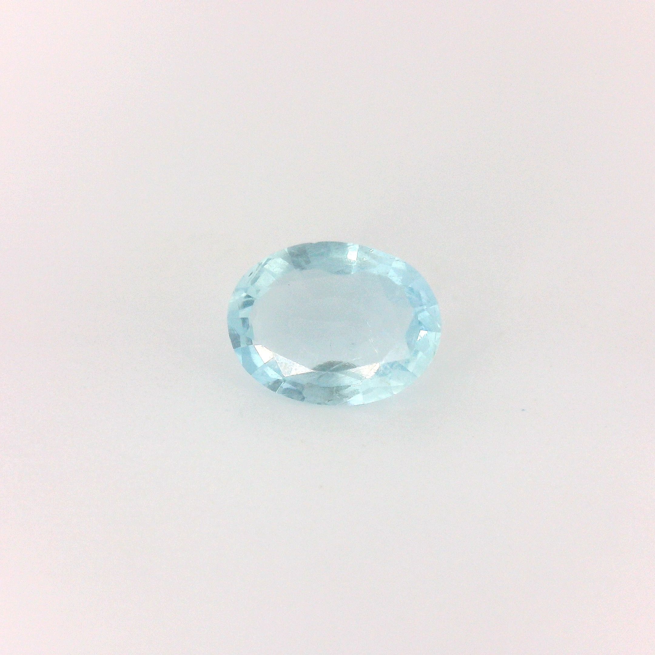 Akwamaryn 1,03 ct, niebieski, szlif owalny