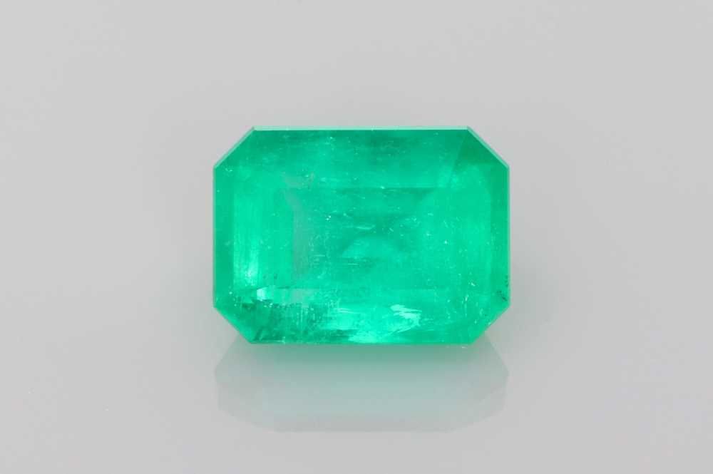 5.63 ct Emerald emerald