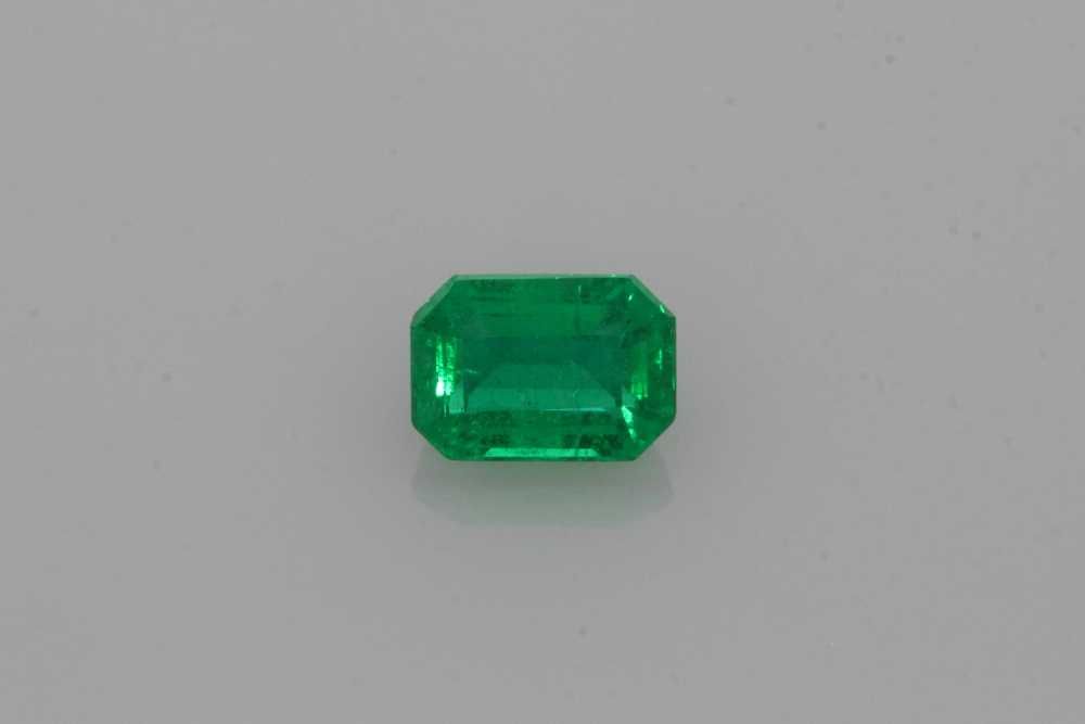 Szmaragd 1,10 ct, zielony, szlif szmaragdowy