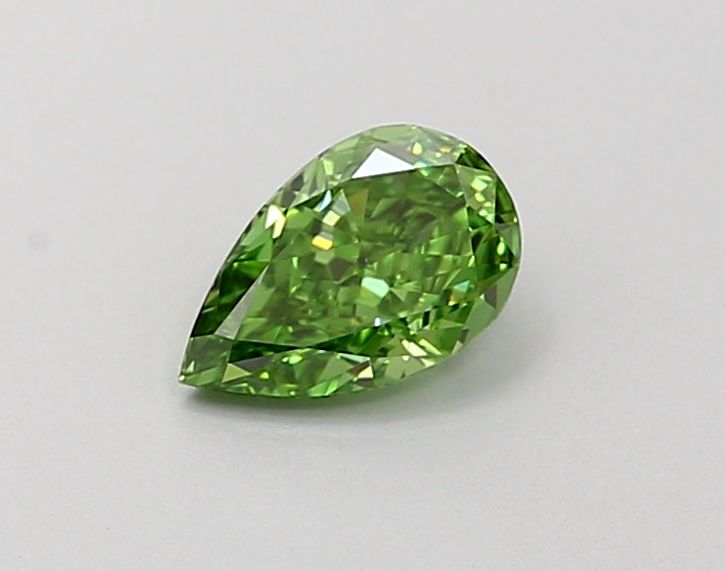 0.28 CT Fancy Vivid Green PEAR