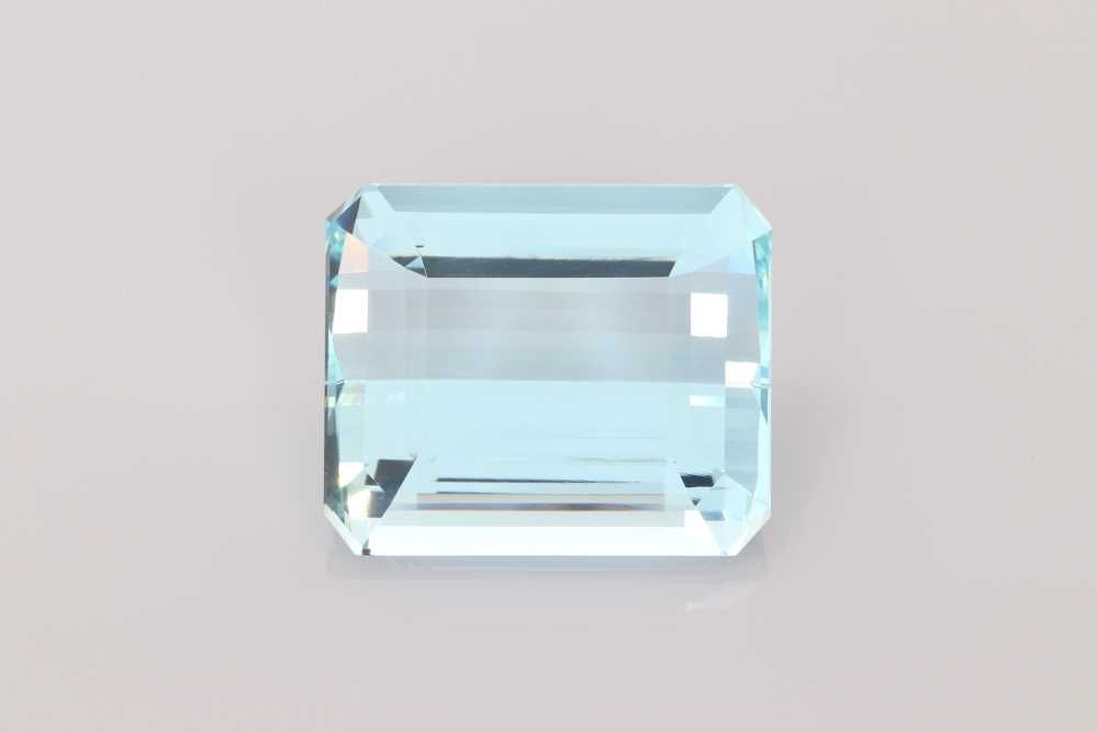 32.72 ct Aquamarine