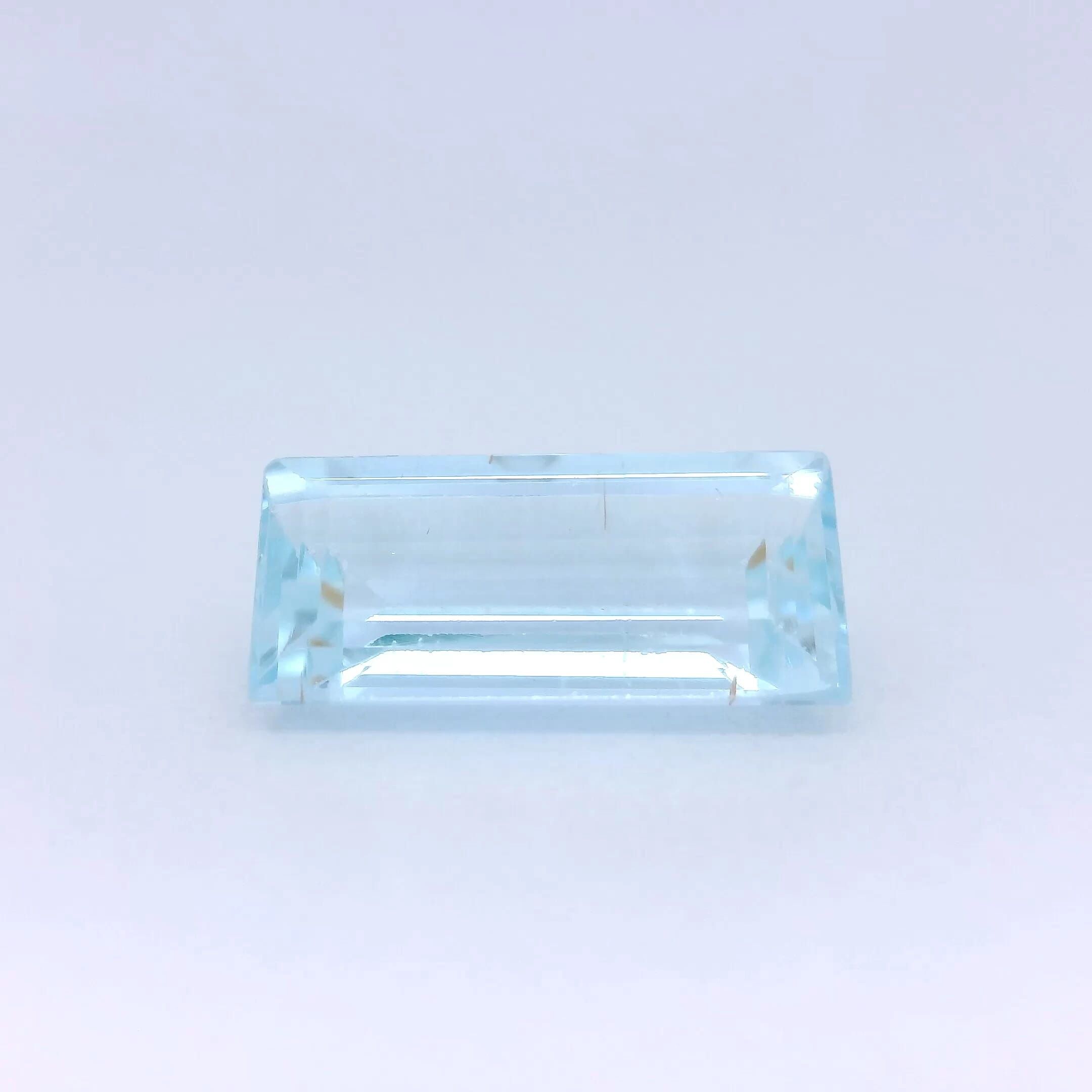 Akwamaryn 2,23 ct, niebieski, szlif bagietka
