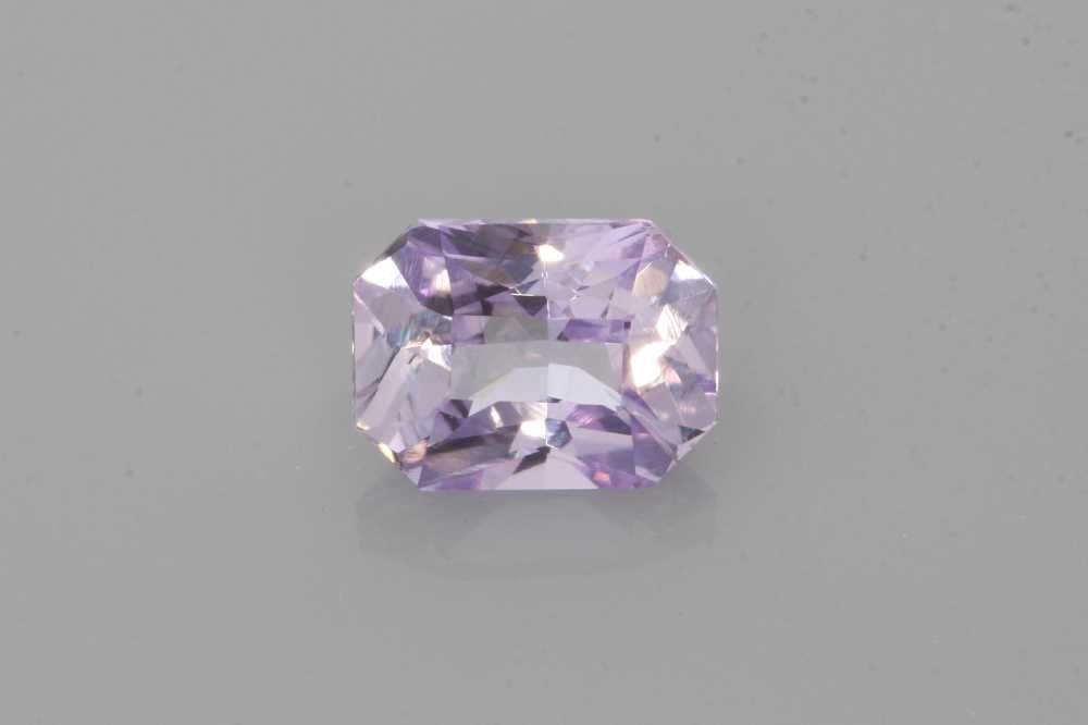 SAPPHIRE FACETED 2.03ct PINK Very Very Light PINK SI SRILANKA NONE
