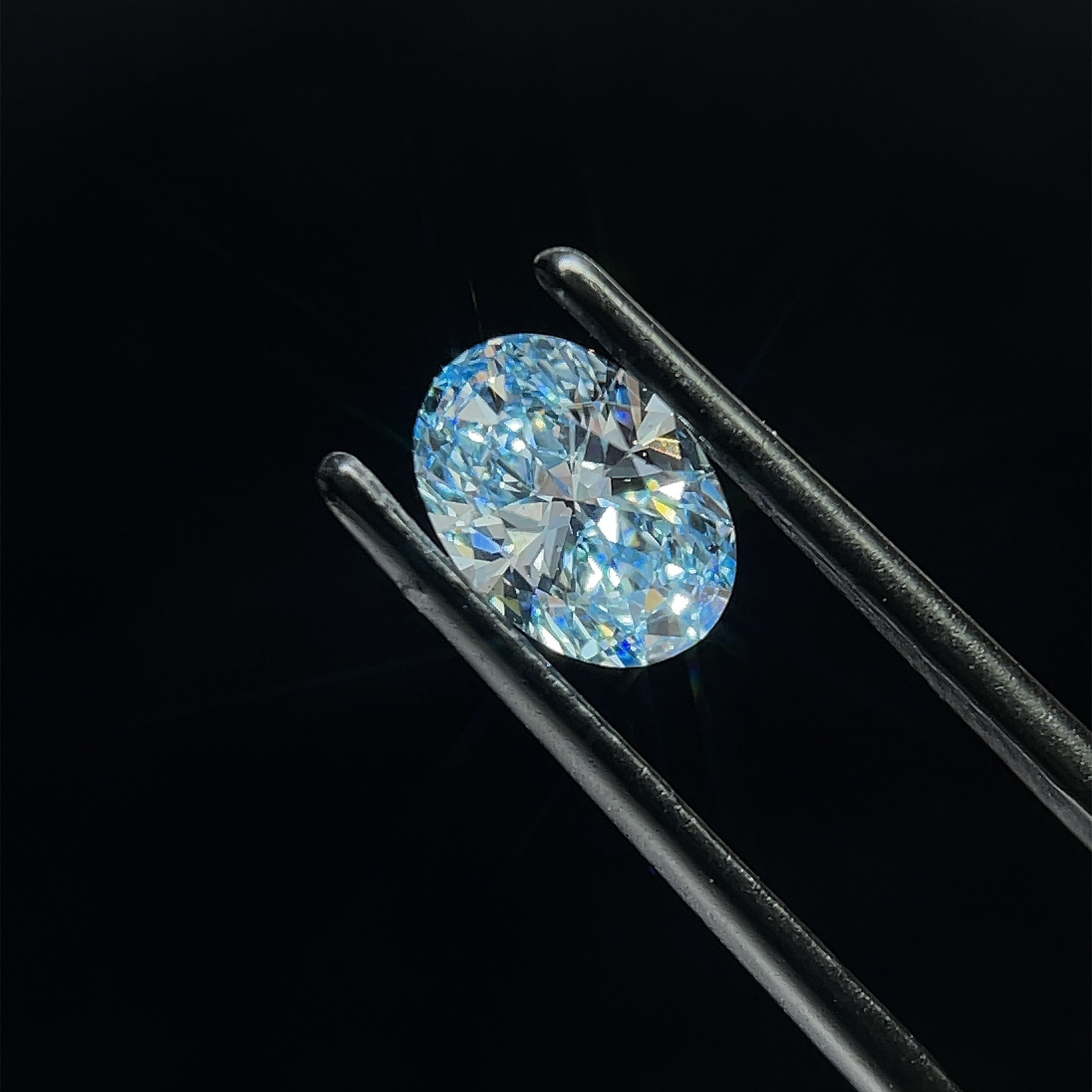 1.0 CT Fancy Vivid Blue OVAL