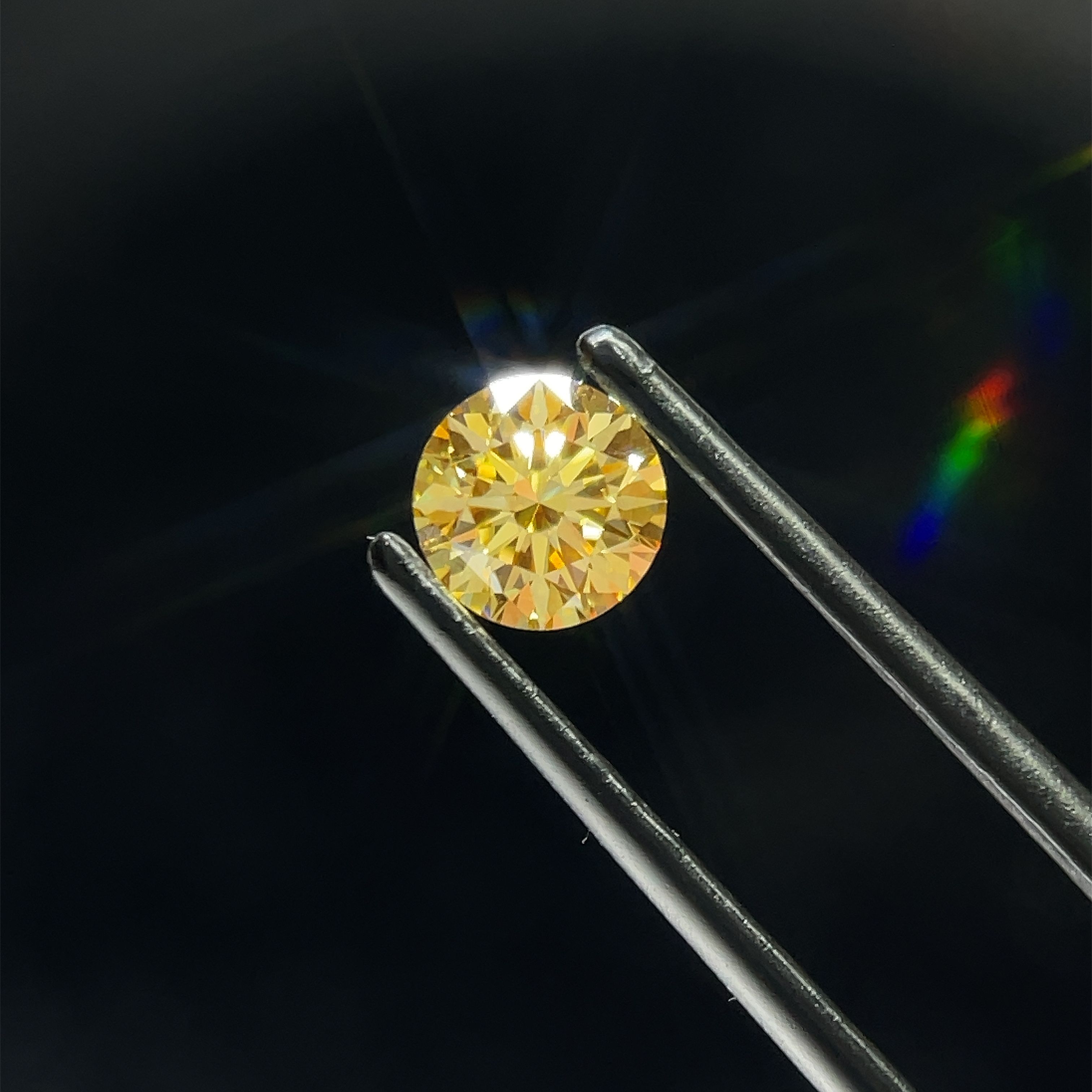 0.69 CT Yellow ROUND